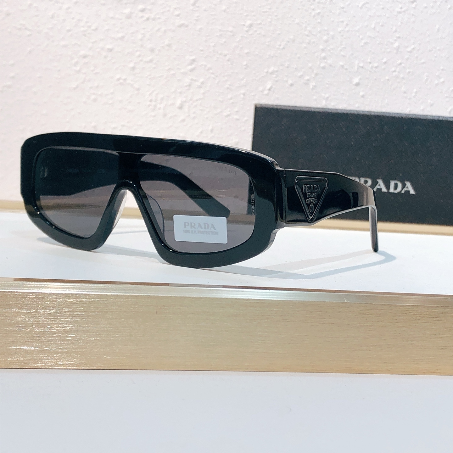 Prada PRAD*