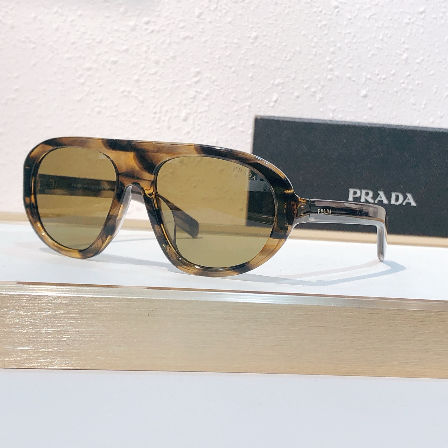Prada PRAD*