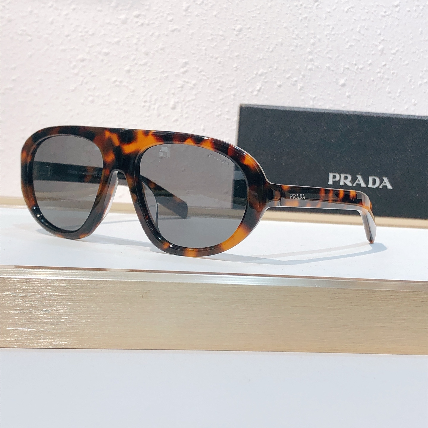 Prada PRAD*