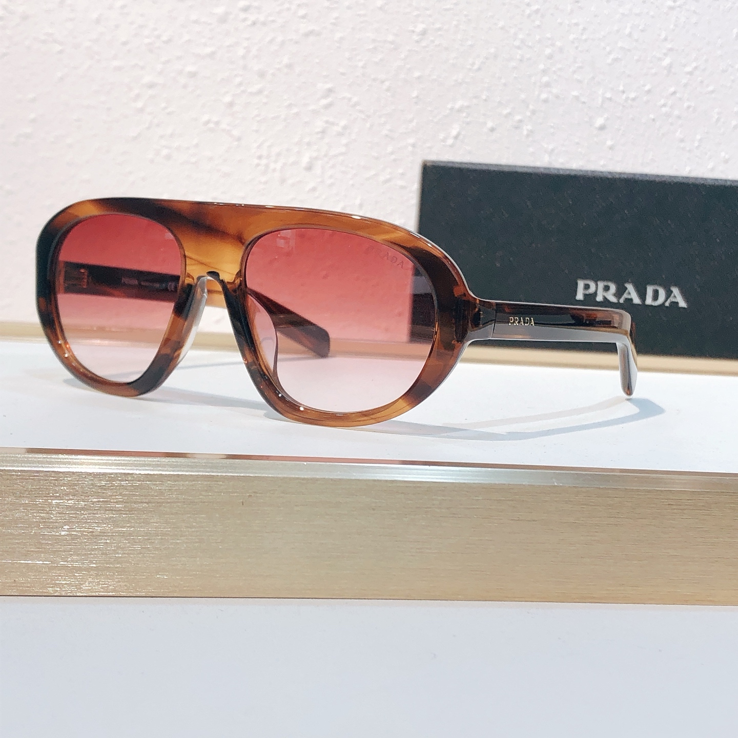 Prada PRAD*