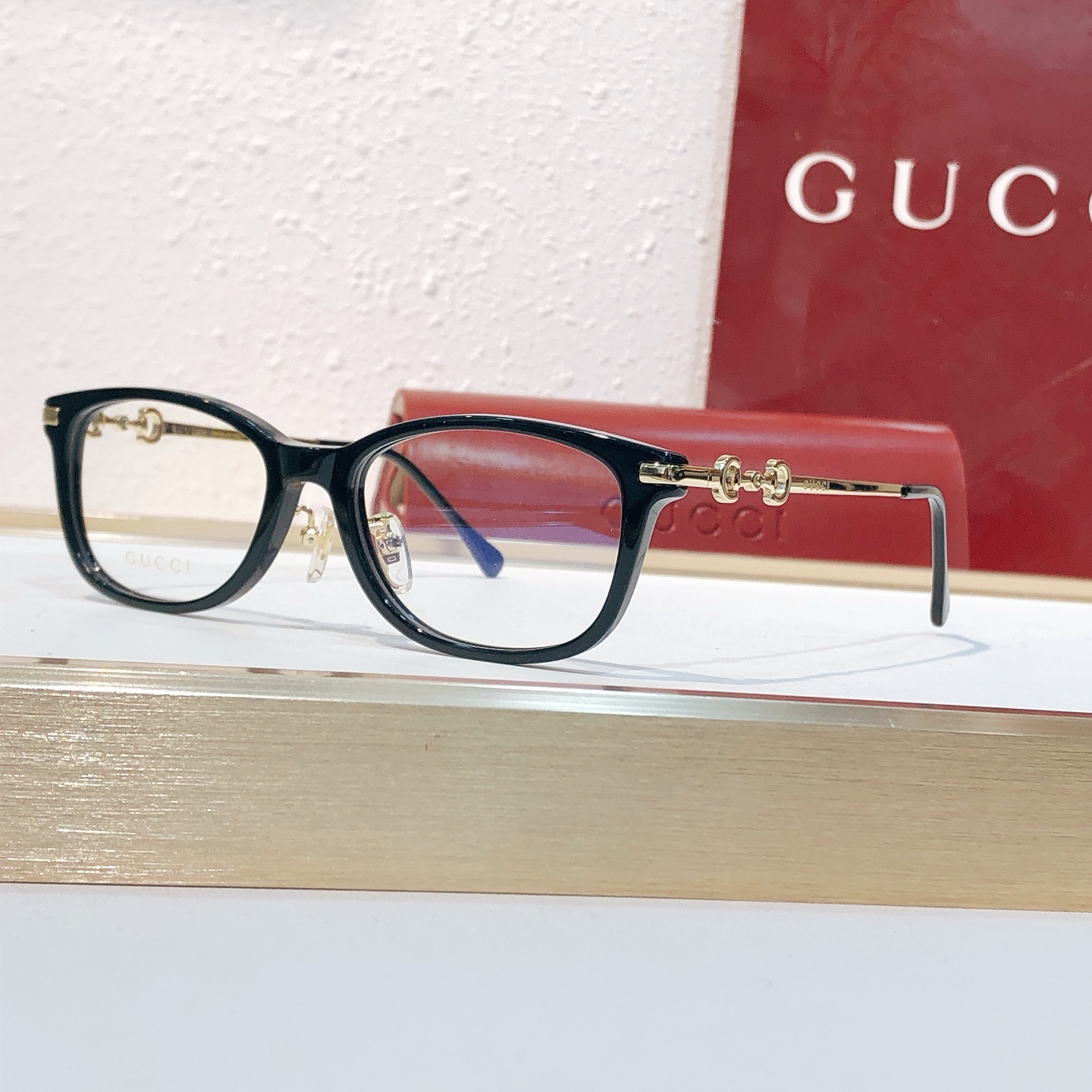 Gucci GUCC*