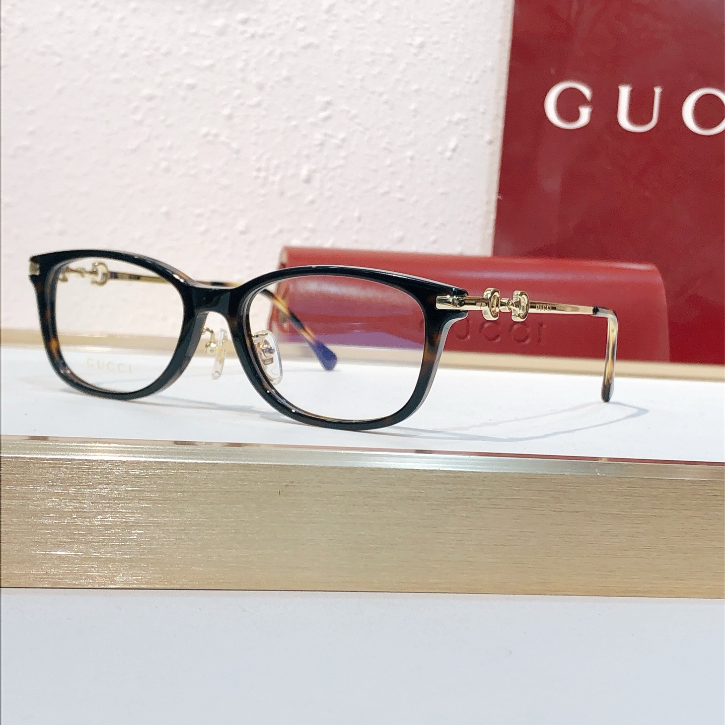 Gucci GUCC*