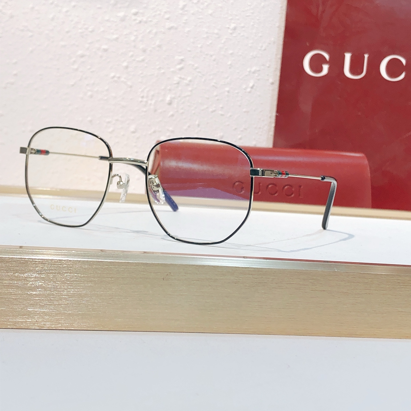 Gucci GUCC*