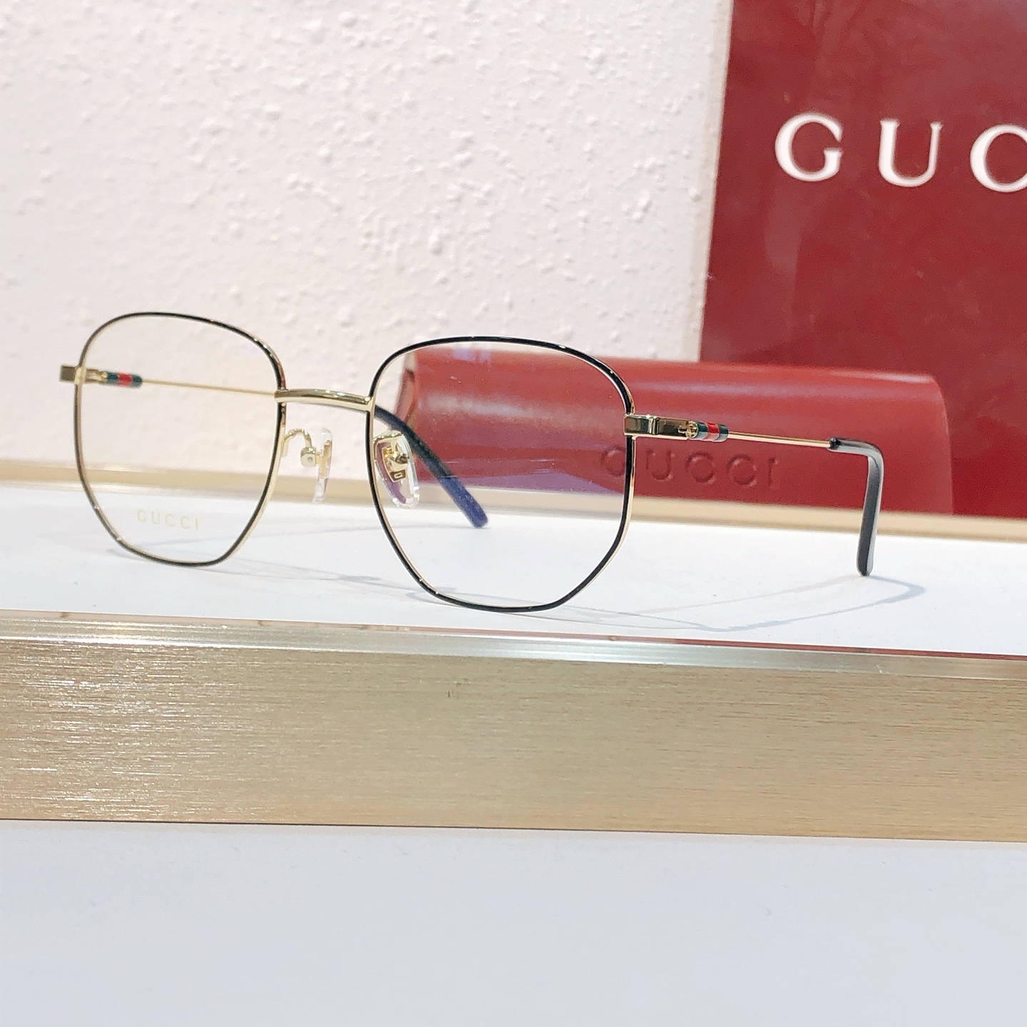 Gucci GUCC*