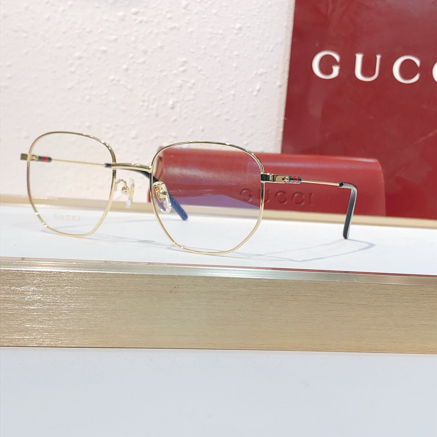 Gucci GUCC*
