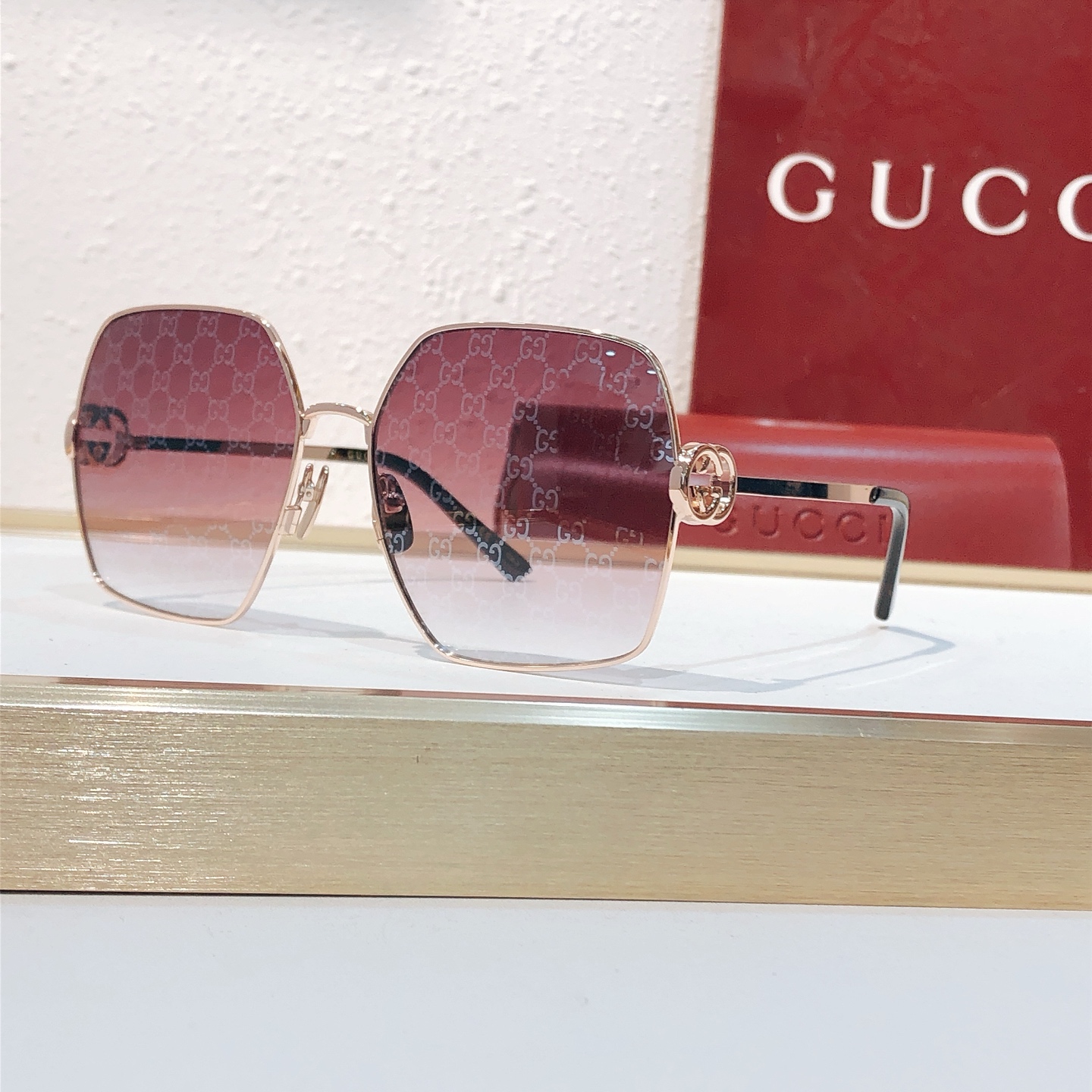 Gucci GUCC*
