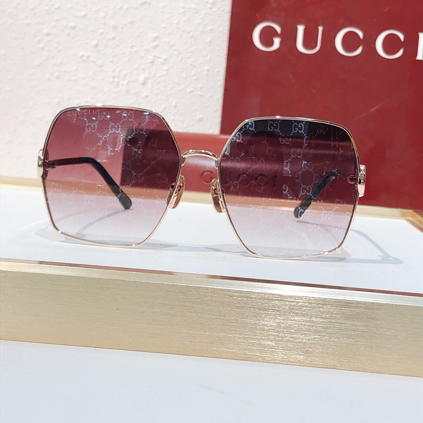 Gucci GUCC*