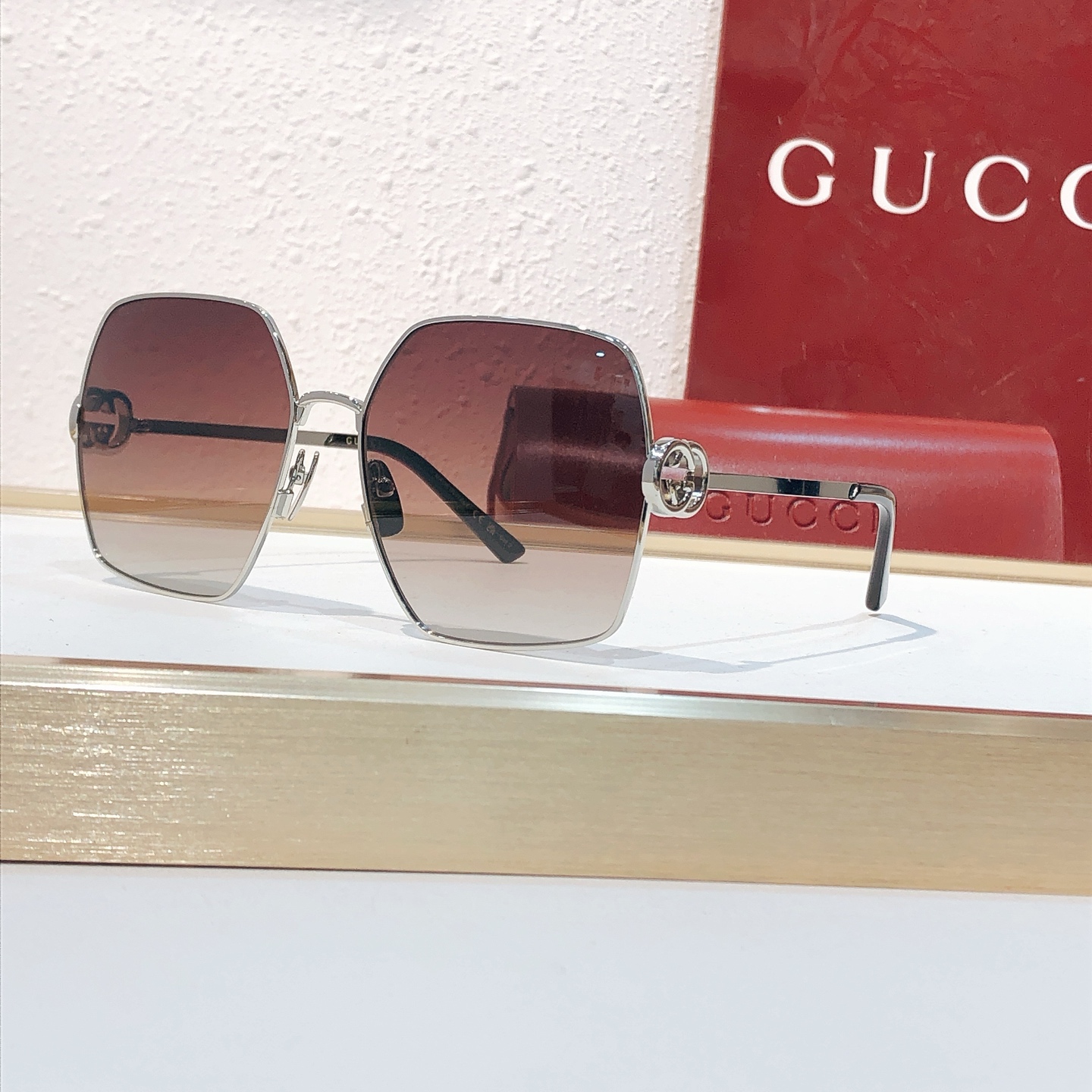 Gucci GUCC*