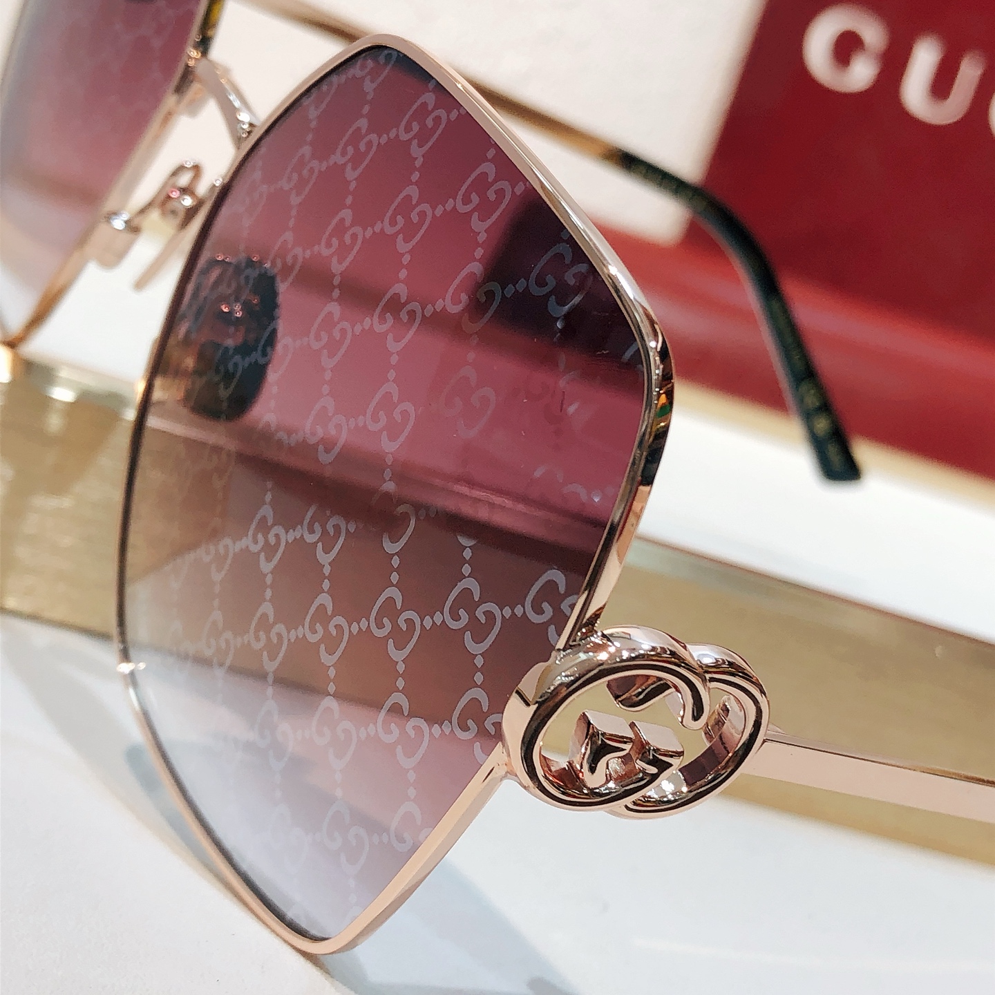 Gucci GUCC*