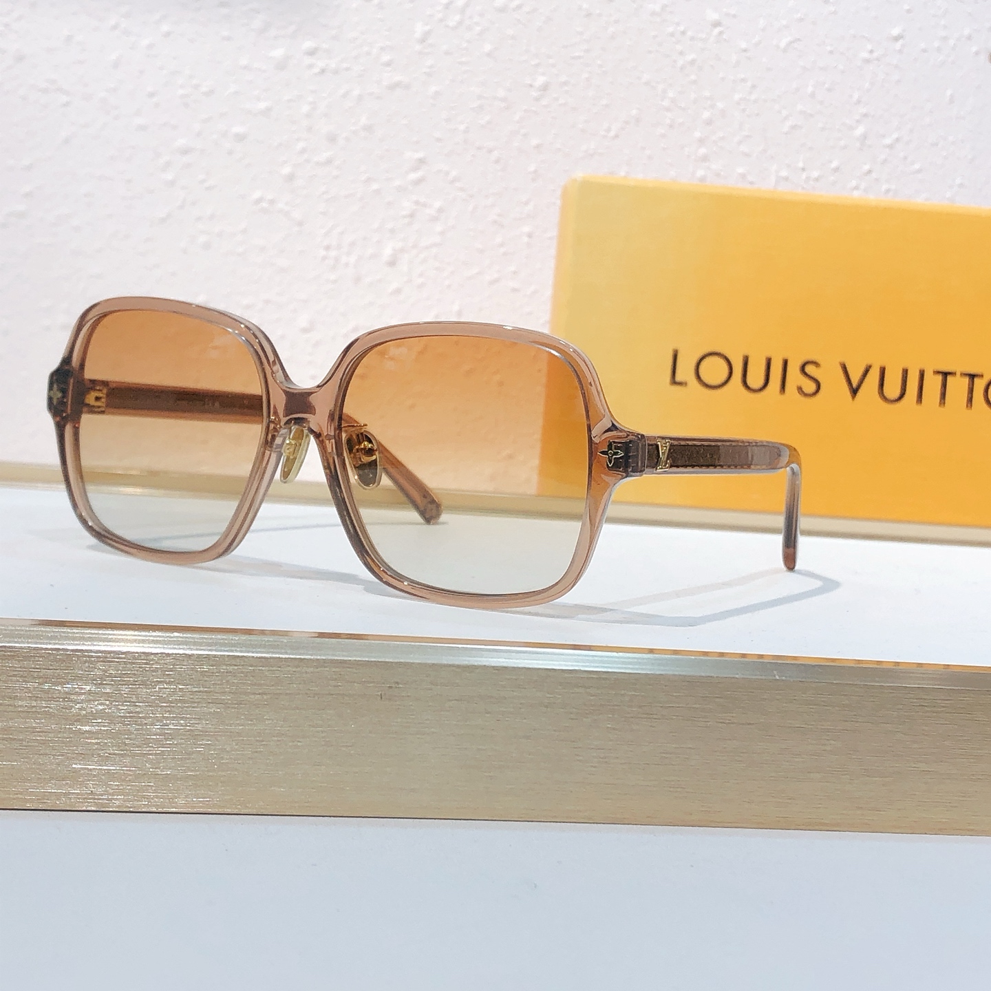 Louis Vuitton 钟楚曦最新同款。 LOUIS VUITTON*