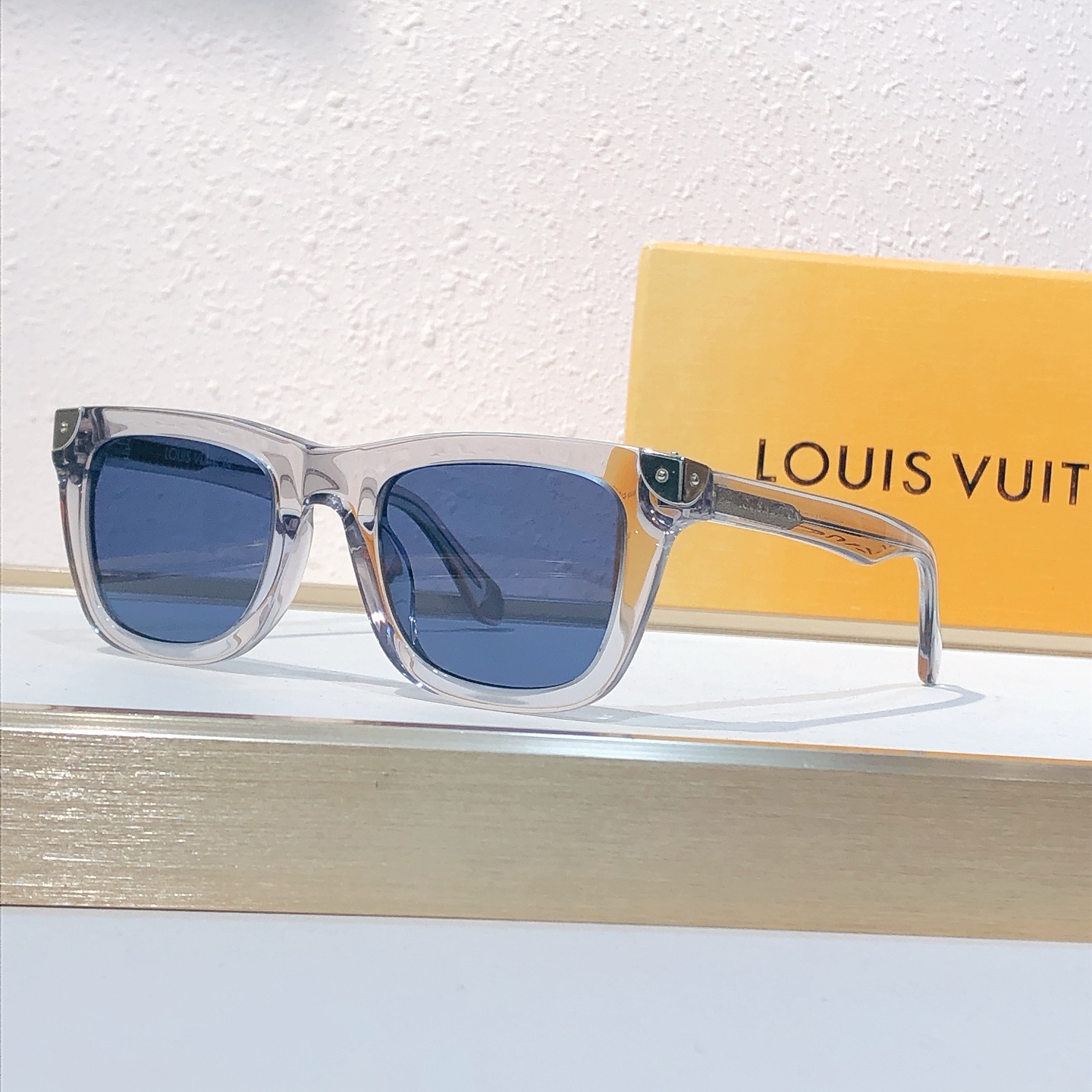 Солнечные очки Louis Vuitton, размер 52 мм