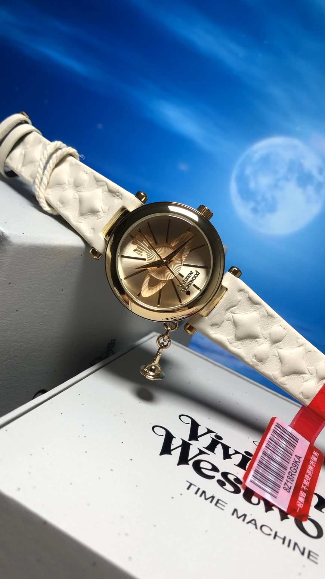 Vivienne Westwood Small Rose Star Watch with Swiss RONDA Stone Core. - 图片 1