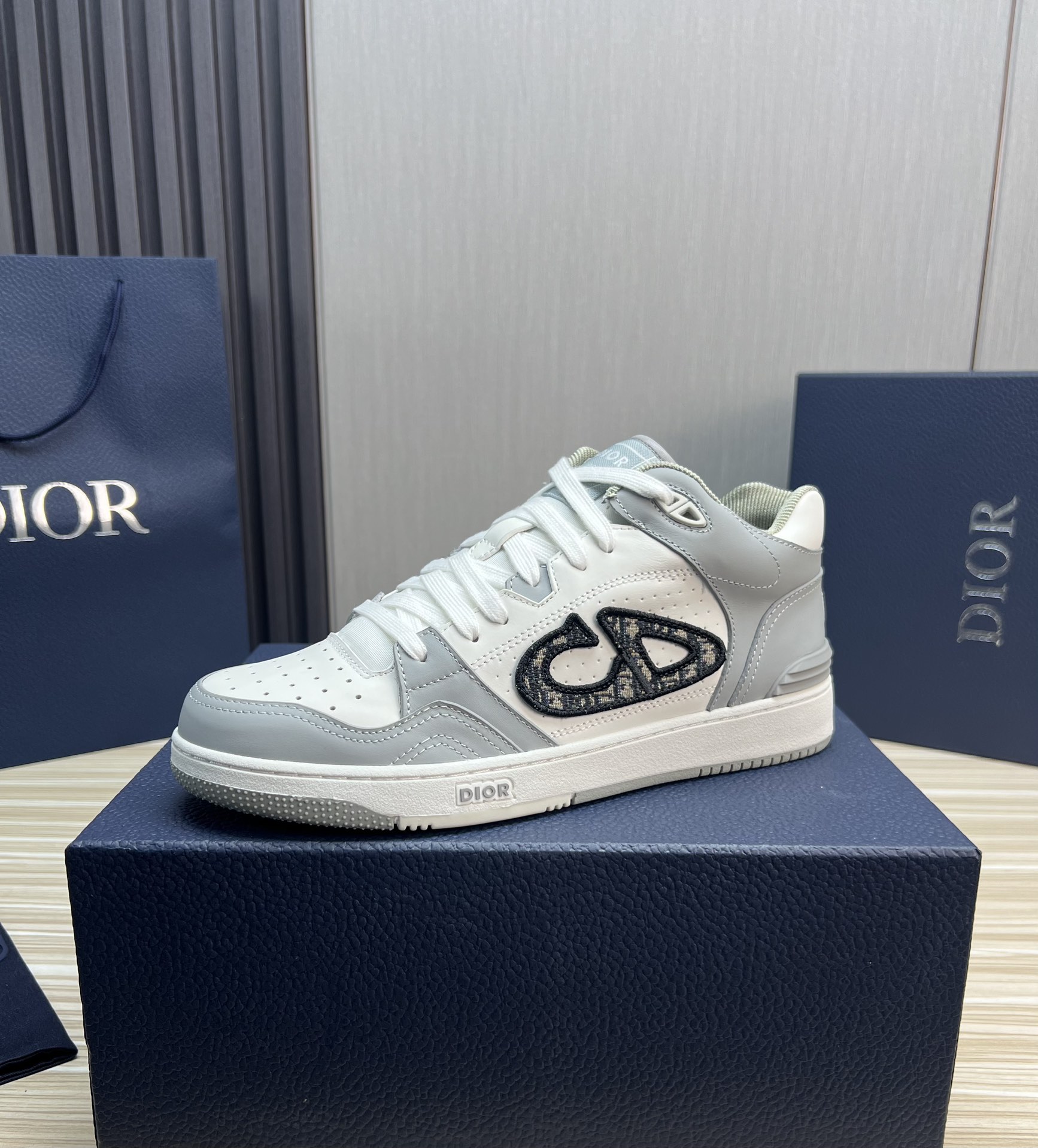 Dior Skateboard Shoes Sneakers Grey White Unisex Calfskin Cowhide TPU Spring Collection Oblique Mid Tops