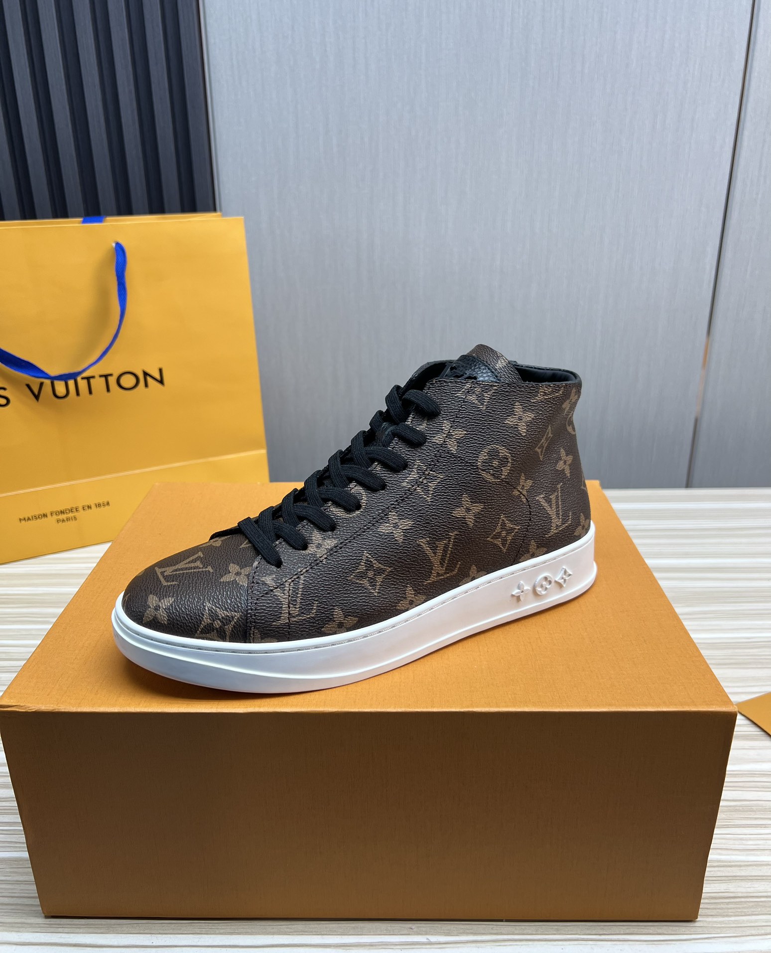 Fábrica Louis Vuitton .Lv nuevas botas de cuero para hombre de otoño e invierno, calidad original 🙆 piel de becerro im…