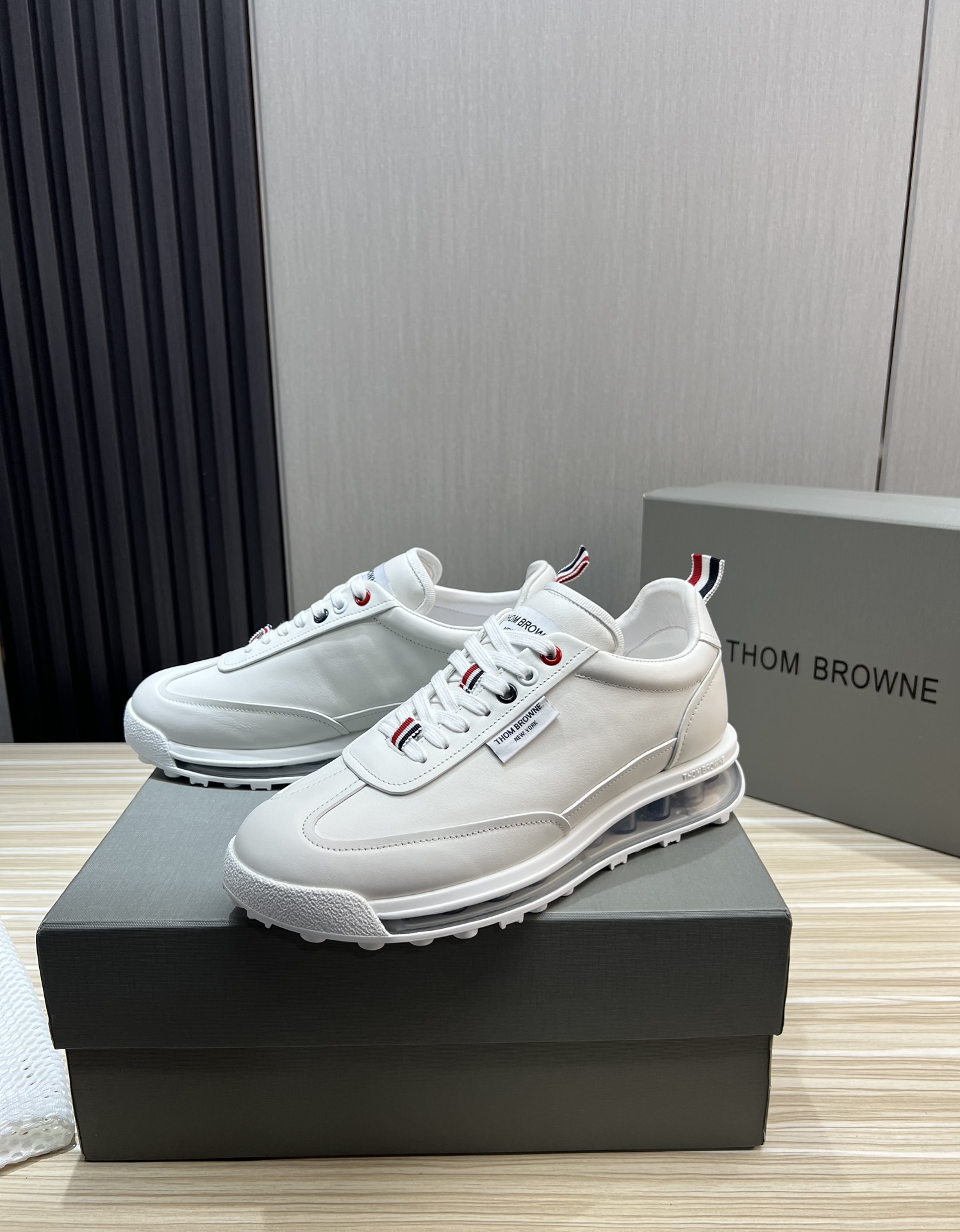 Thom Browne Men's White Leather Low-Top Sneakers Fashion Casual Shoes 4 i1700683093 3172 6