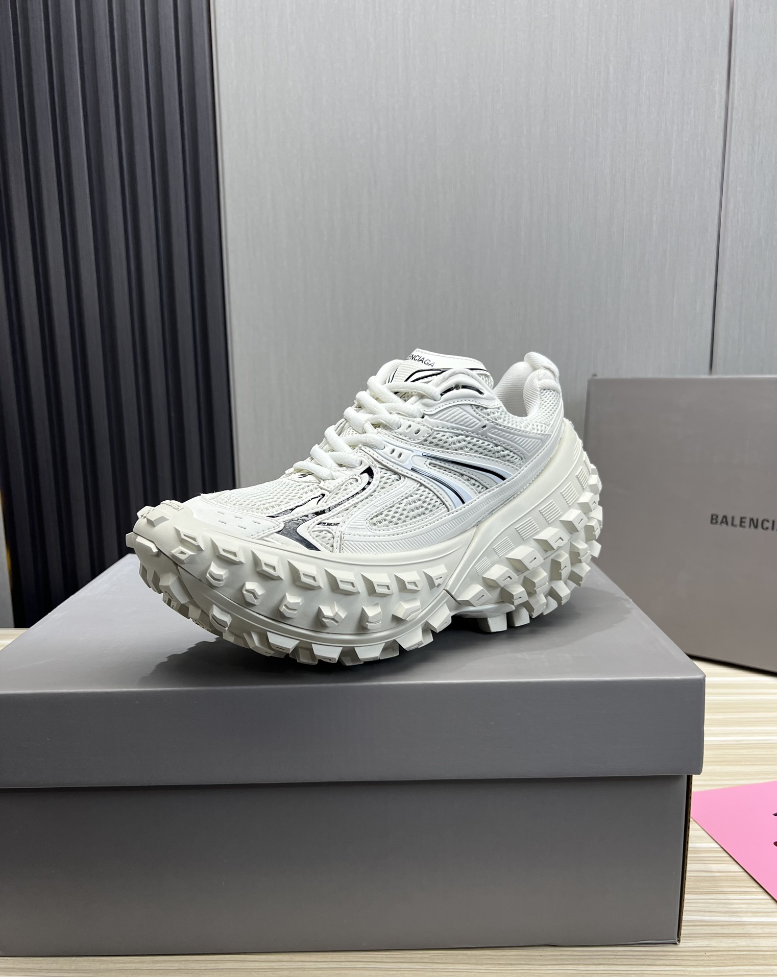 La serie [Balenciaga] Tire Sole Retro Casual Couple Sneakers❤️💚 lanza la serie The Hacker Project, explorando los conc…
