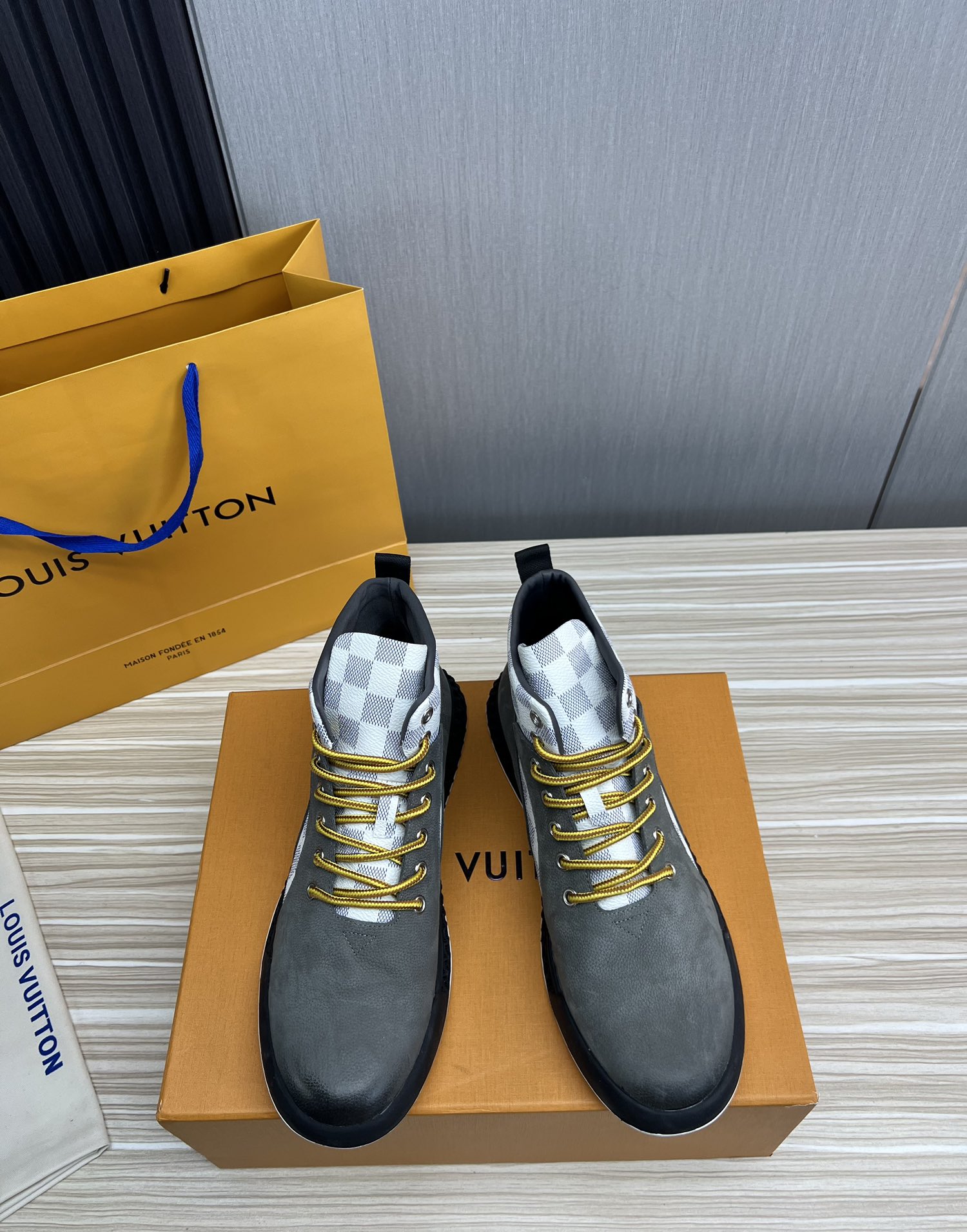 Fábrica LOUIS VUITTON [Luden Yiwei] El nuevo Lv de moda está en el mercado🎁Zapatos de hombre informales y de moda👟La …