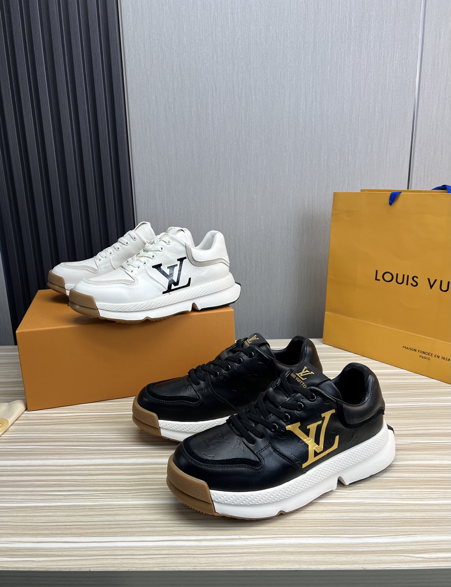 Louis Vuitton Skateboard Shoes Men Cowhide Genuine Leather Rubber Fashion Casual