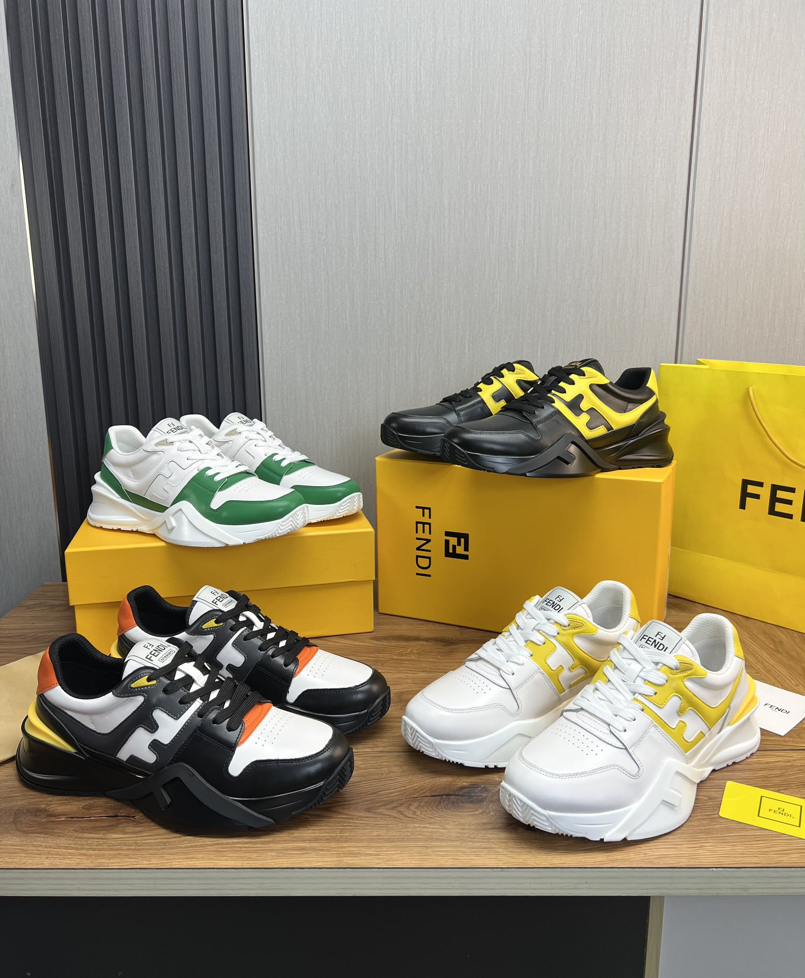 Factory precio 290Fendi [Fendi] explosión enumerados moda casual zapatos de los hombres que utilizan