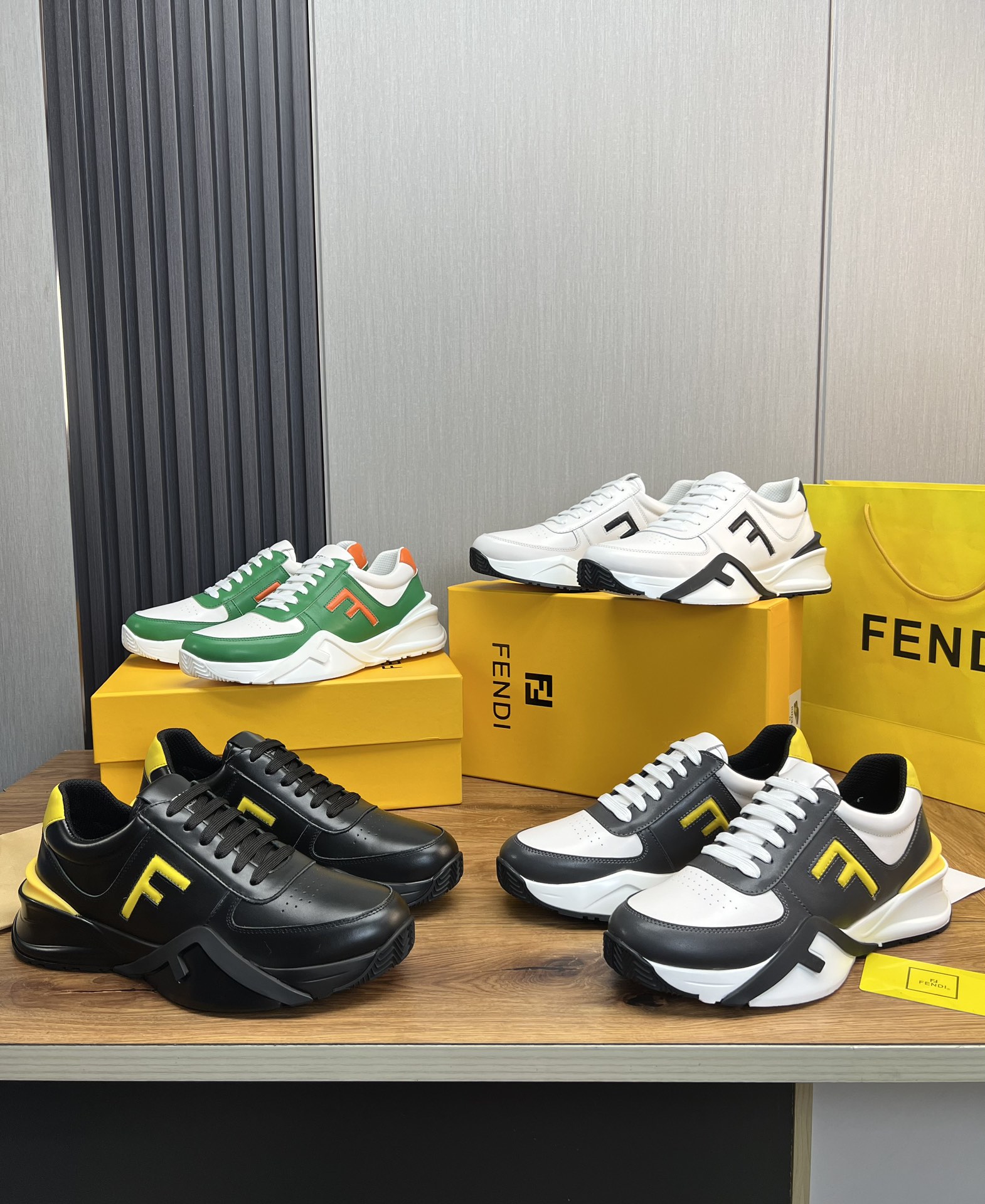 Factory precio 290Fendi [Fendi] explosión enumerados moda casual zapatos de los hombres que utilizan