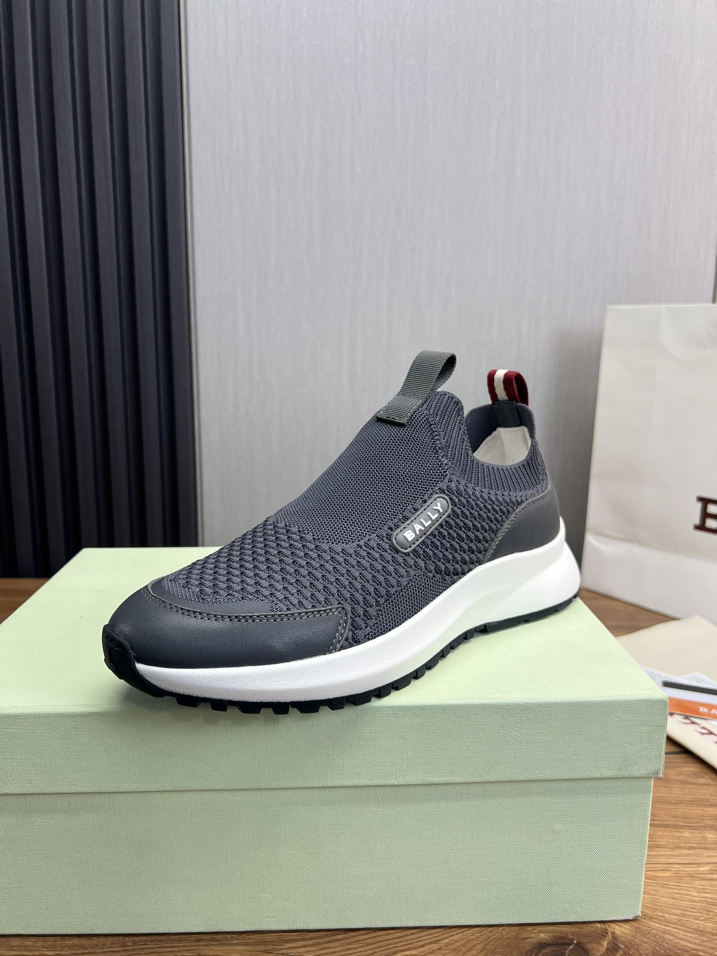 NO:273702,Bally-Bally's original new product series, shipped 1:1, high-end high-woven   cowhide inner lining, original anti-slip foamed bottom, light and comfortable foot feeling!  38-45 (38.45 customized),,bally,cowhide19860909巴利-Bally家原单新品系列,1:1出货 高档高织 牛皮内里,原版防滑发泡大底,轻便舒适脚感！38-45（38.45订做）,,bally,cowhide,Men's shoes