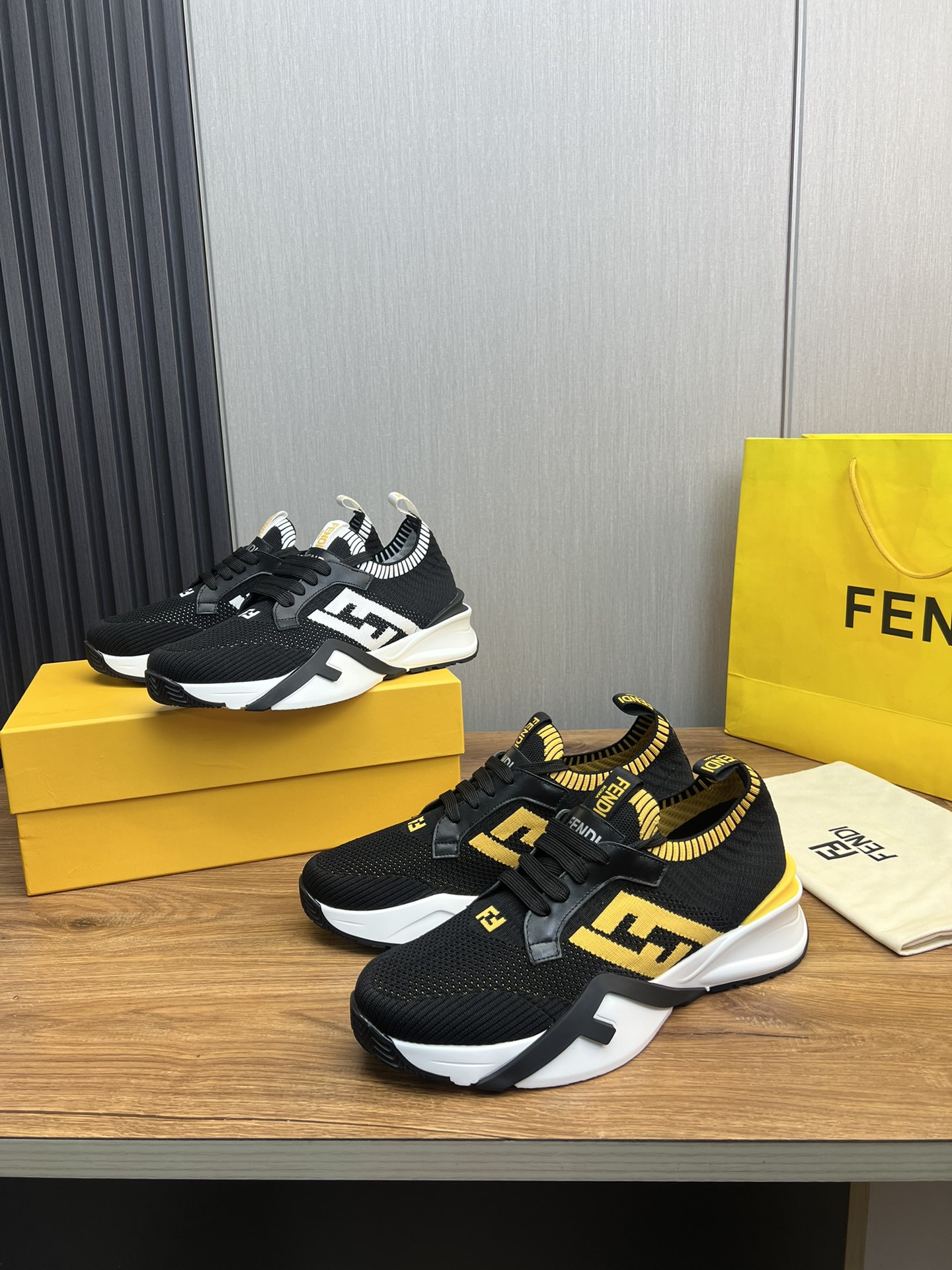 Factory precio FENDI Fendi. Explosiva lista de moda zapatos casuales de los hombres que utilizan la 