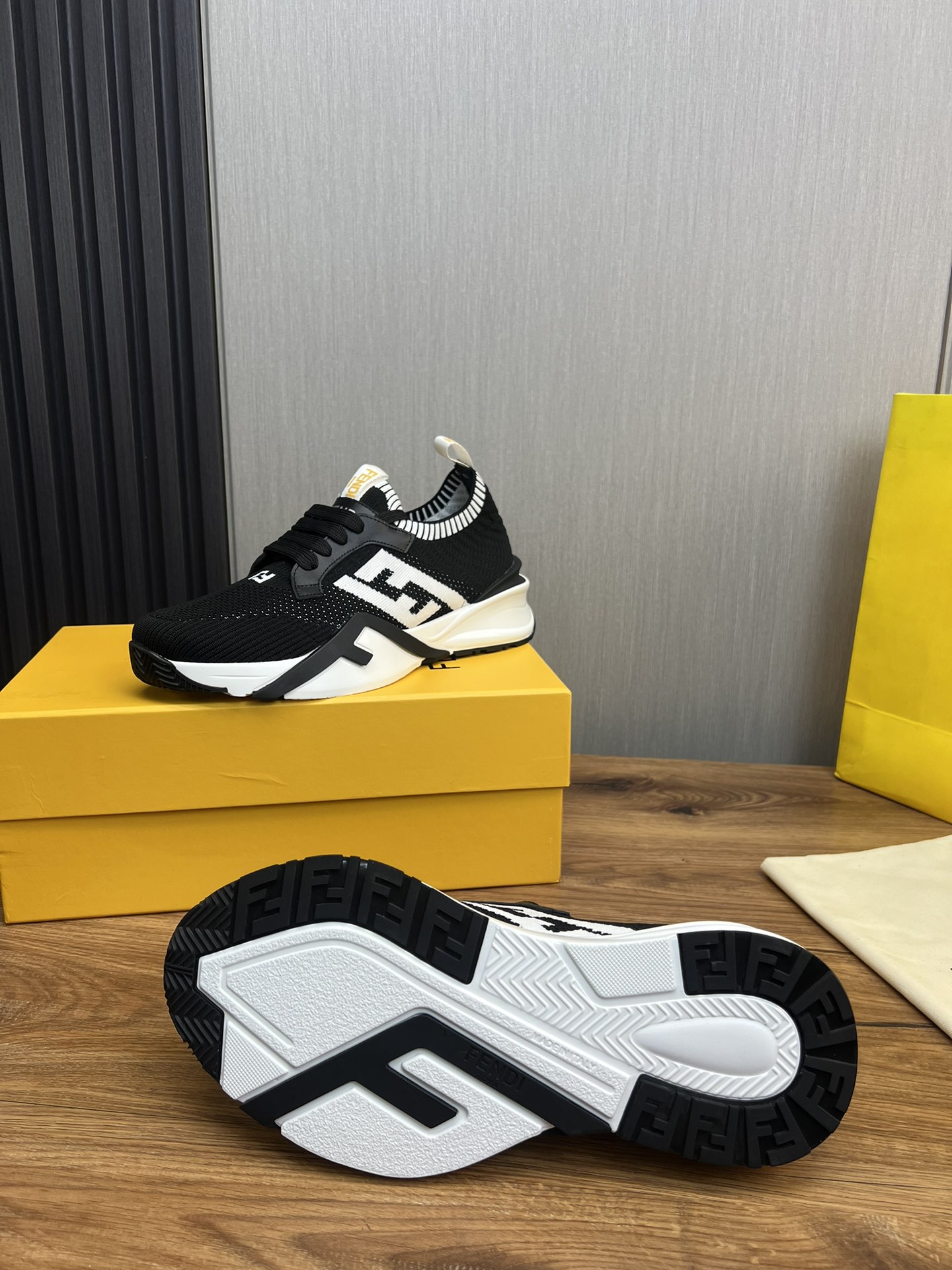 Factory precio FENDI Fendi. Explosiva lista de moda zapatos casuales de los hombres que utilizan la 