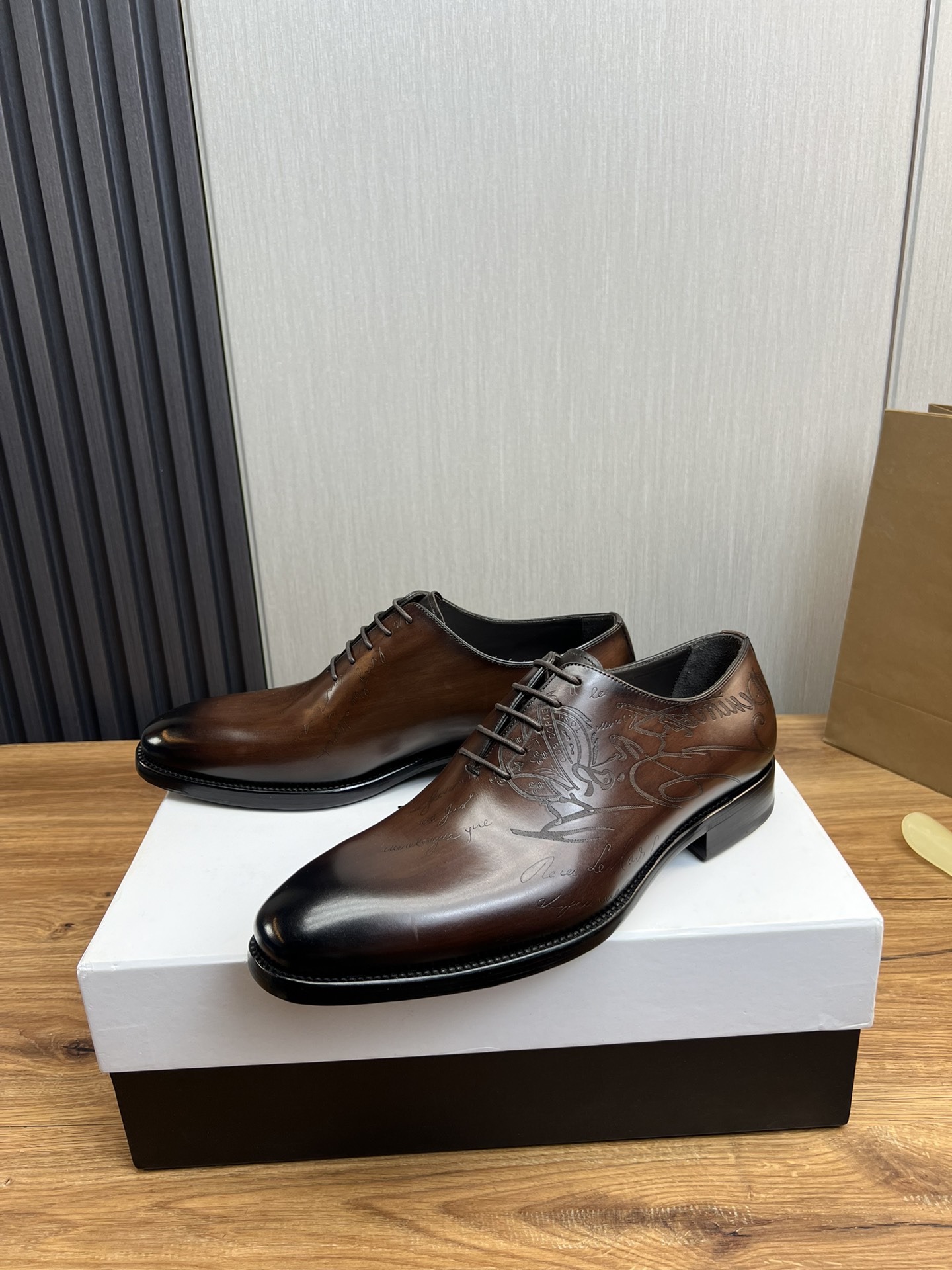 Precio de fábrica 510Berlut* Bruti. Nuevos hombres de color a mano zapatos formales boutique de gama