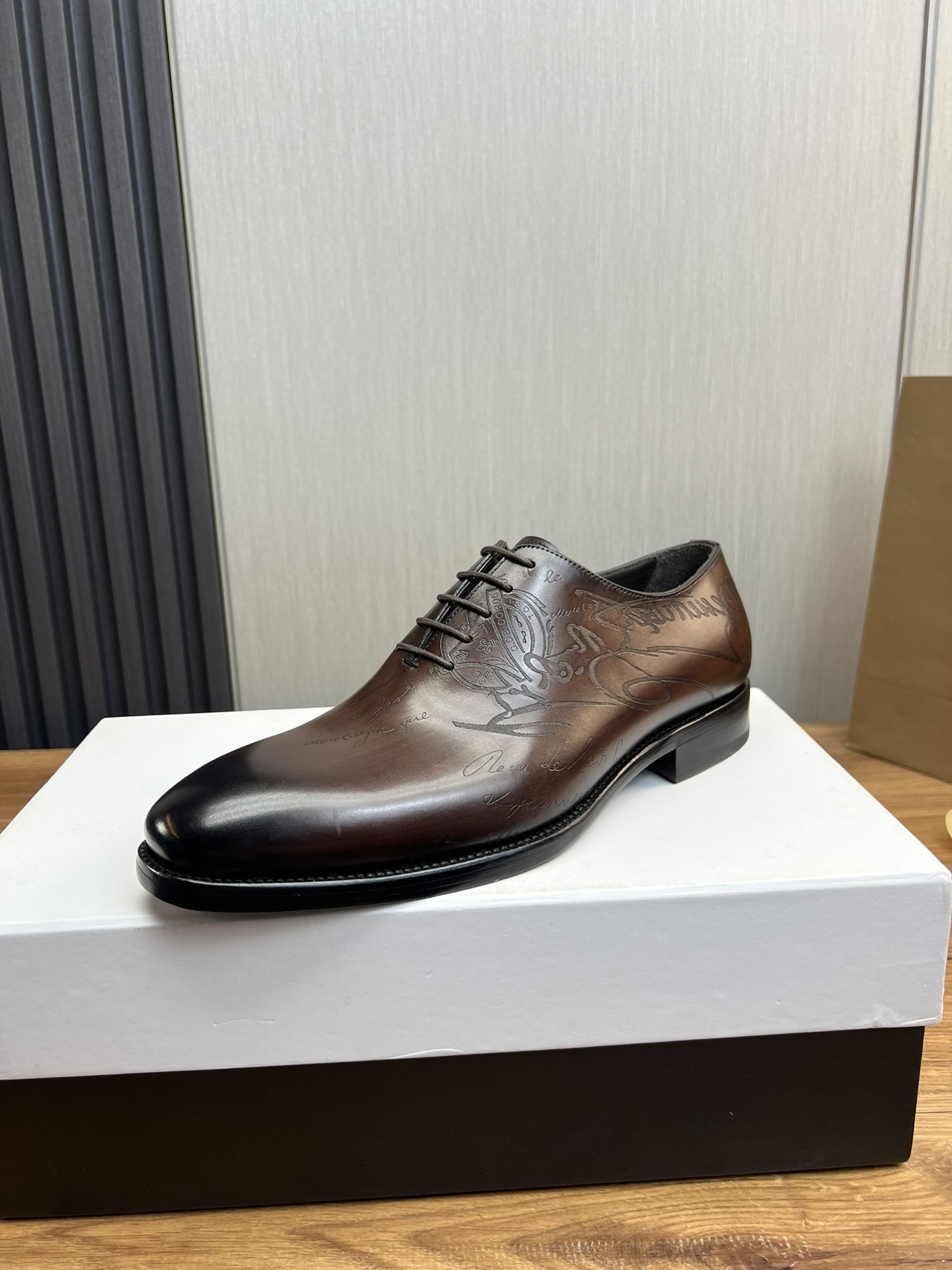 Precio de fábrica 510Berlut* Bruti. Nuevos hombres de color a mano zapatos formales boutique de gama