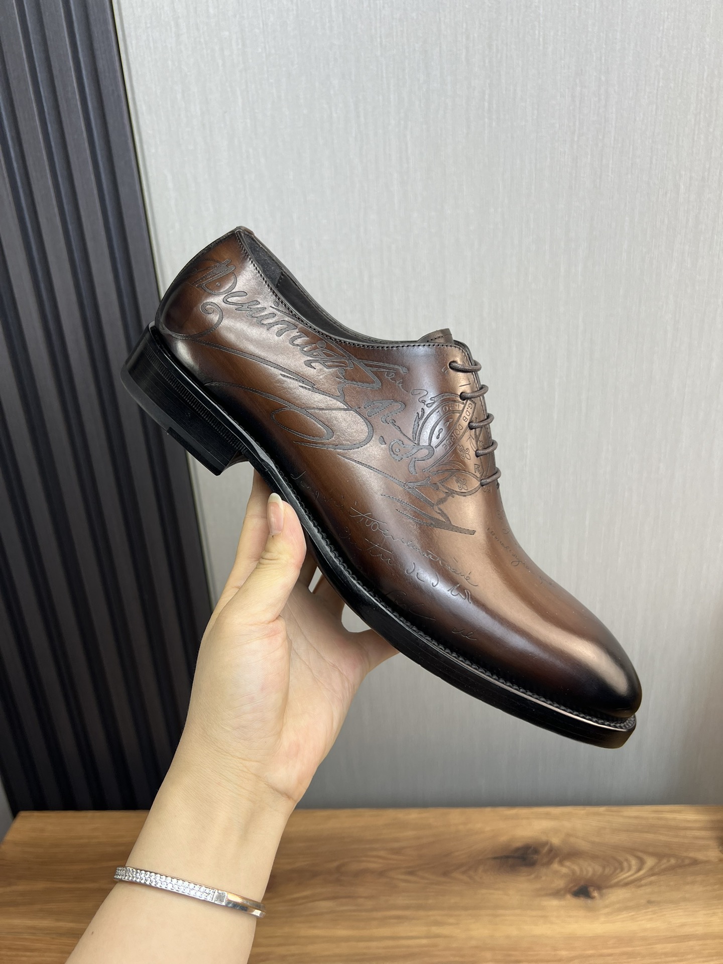 Precio de fábrica 510Berlut* Bruti. Nuevos hombres de color a mano zapatos formales boutique de gama