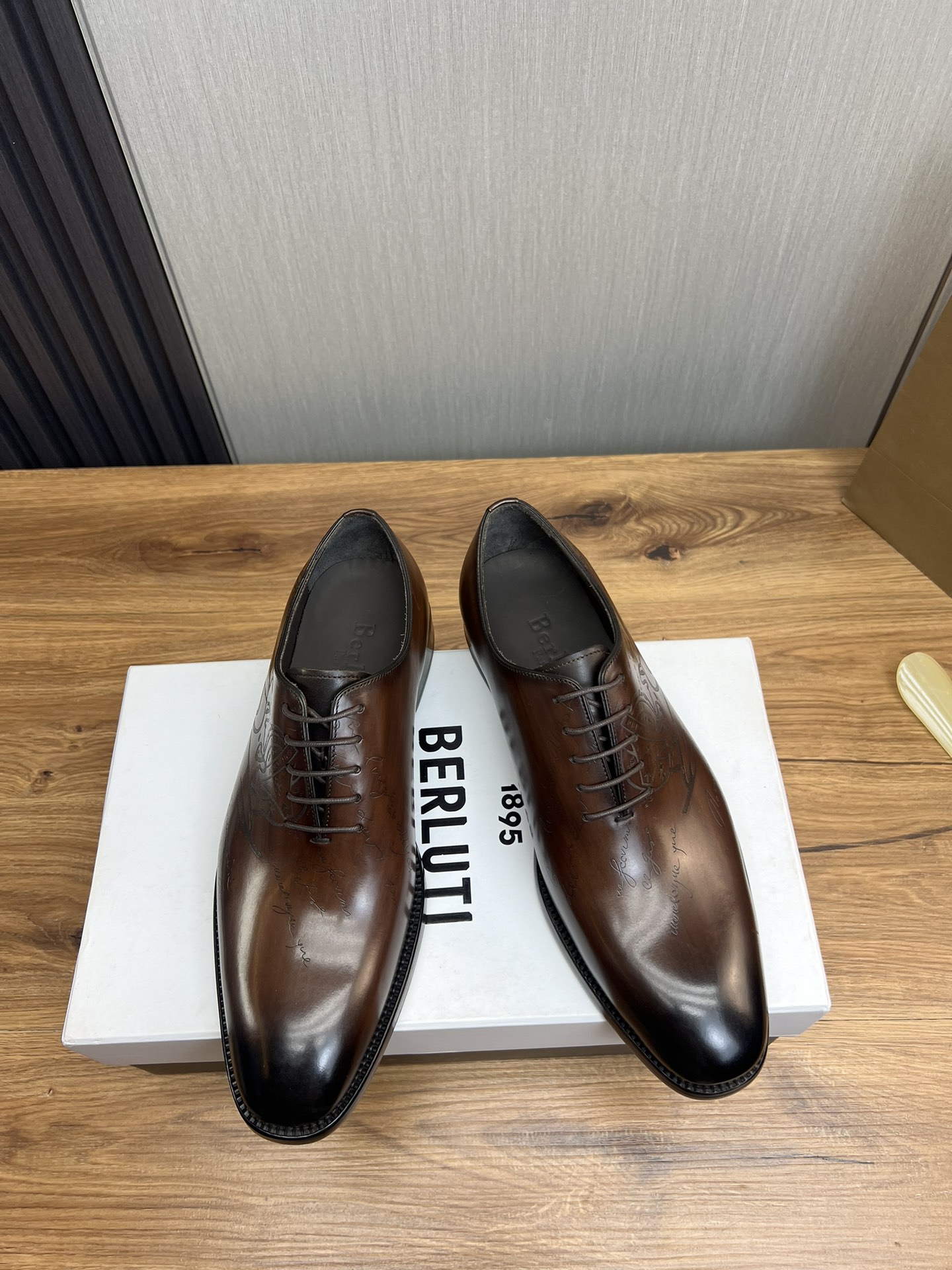 Precio de fábrica 510Berlut* Bruti. Nuevos hombres de color a mano zapatos formales boutique de gama