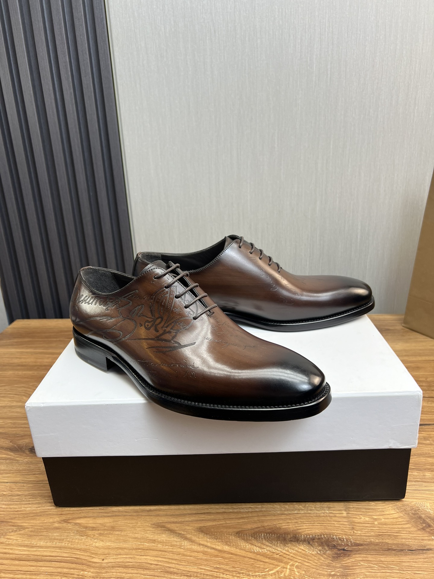 Precio de fábrica 510Berlut* Bruti. Nuevos hombres de color a mano zapatos formales boutique de gama
