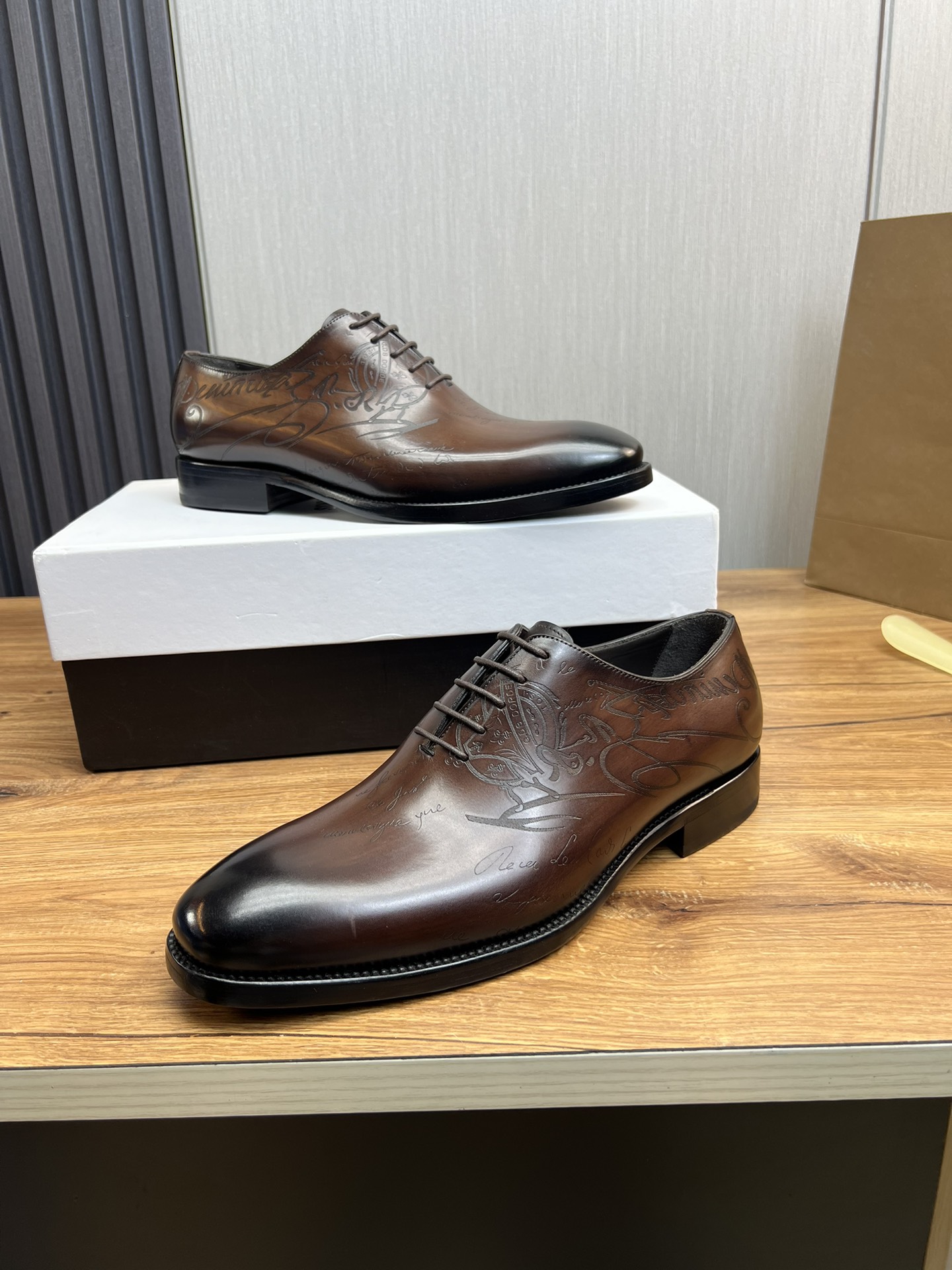 Precio de fábrica 510Berlut* Bruti. Nuevos hombres de color a mano zapatos formales boutique de gama