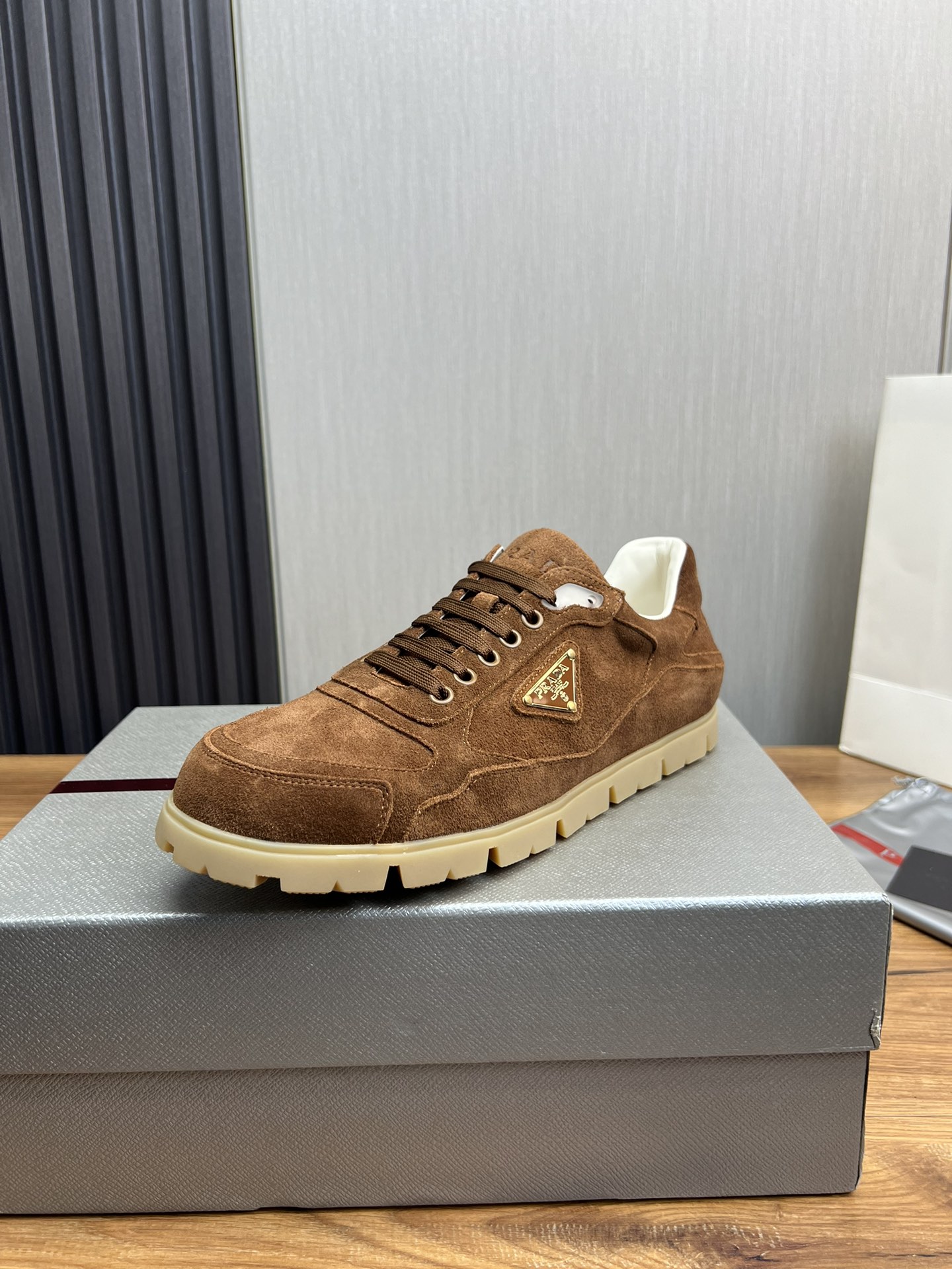 NO:270639,【PRADA Prada】 Men's shoes counter hit, official website synchronization, 1 high-quality shipment original matte cowhide   cowhide inner lining, 11 replica, original original bottom, 38-45 (45 custom made without return or exchange), prada, prada, cowhide19860909【PRADA普拉达】男鞋专柜爆款,官网同步,1高品质出货原版磨砂牛皮 牛皮内里,11复刻 ,原厂原版底,38-45（45定做不退换）,,prada,prada,cowhide,Men's shoes