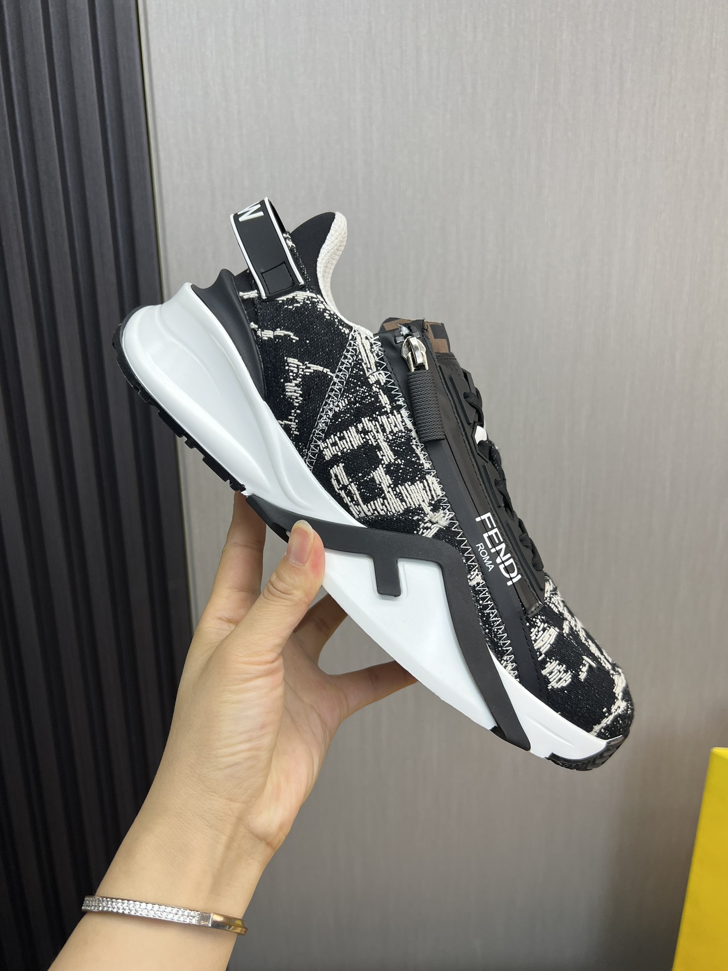 Fendi Men's Fashion Sneakers - Stylish, Lightweight, and Durable - Size 38-44 8 i1726341478 32 10