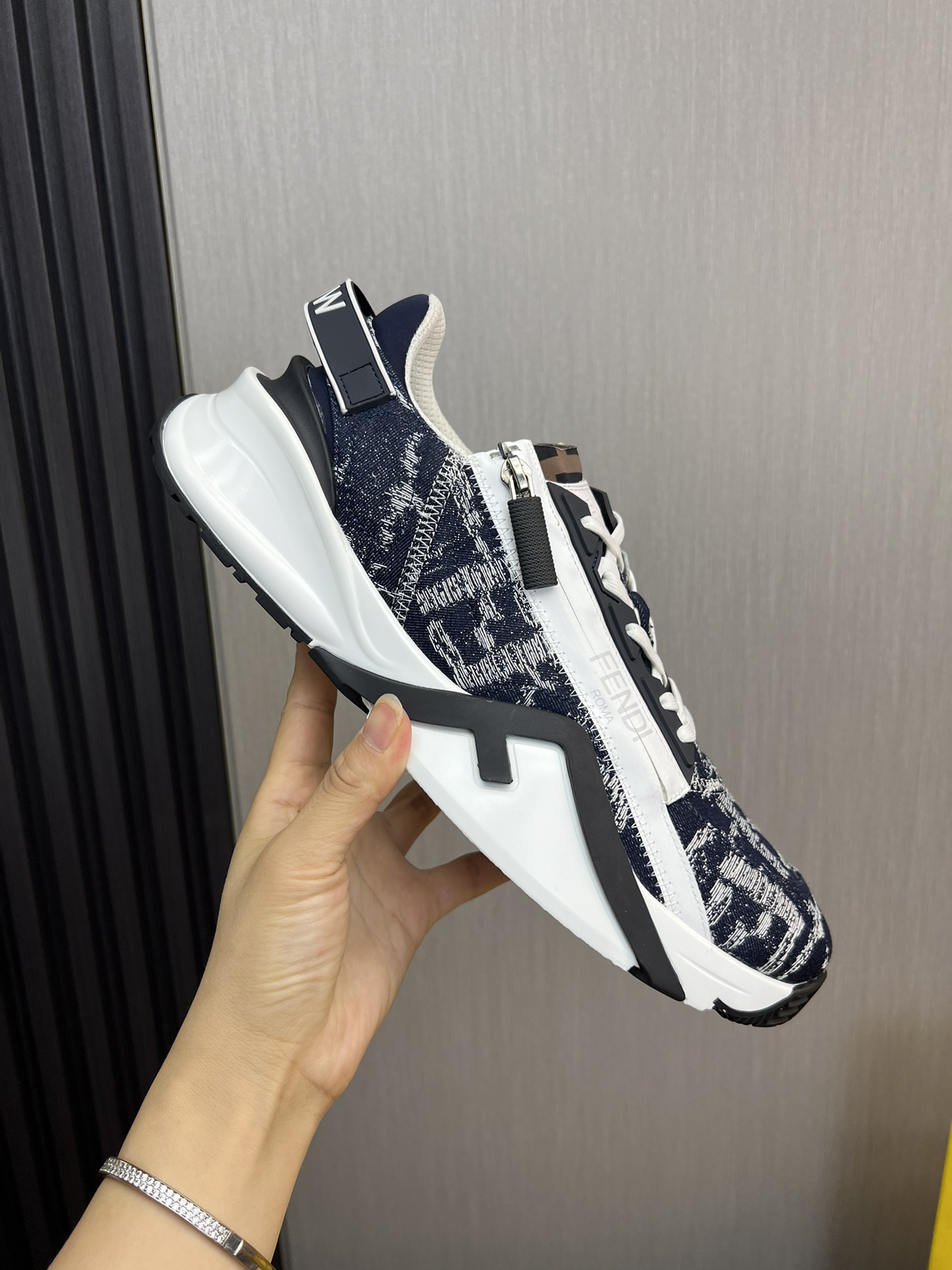 Fendi Men's Fashionable Casual Sneakers Designer Leather Shoes 5 i1726341524 9047 0