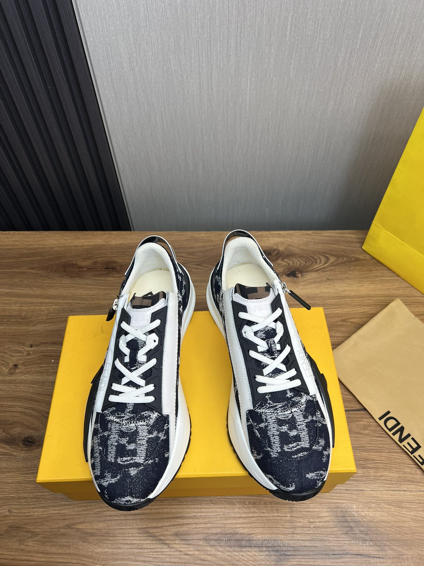 Fendi Men's Fashionable Casual Sneakers Designer Leather Shoes 3 i1726341524 9598 4