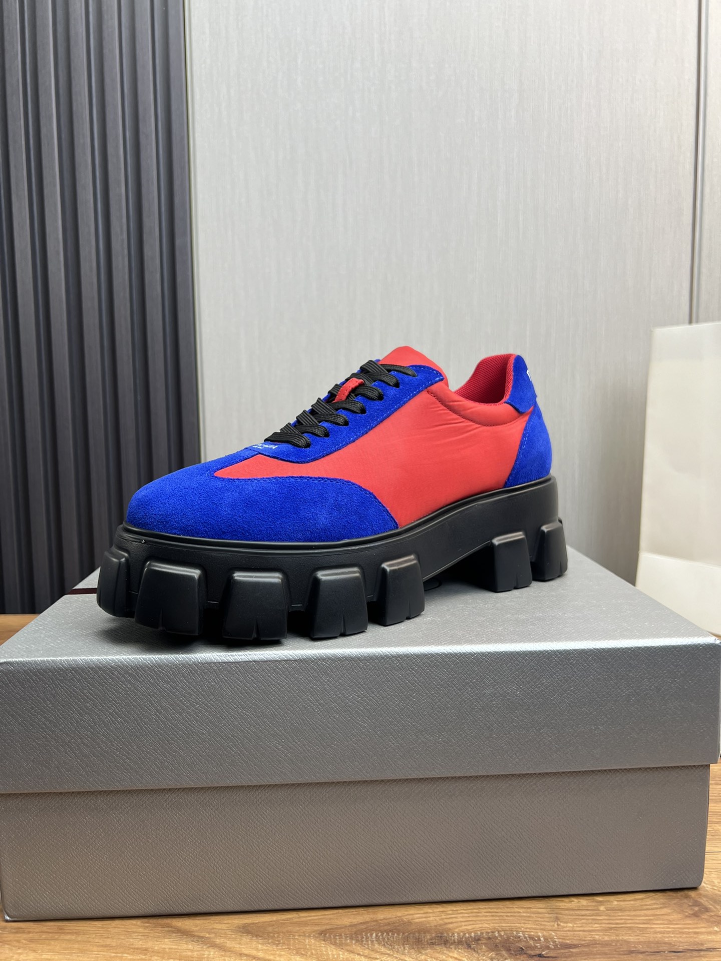 【PRAD*Prada】Zapatos de hombre más vendidos en boutiques, réplica 1:1 de la web oficial, confeccionados con piel de bece…