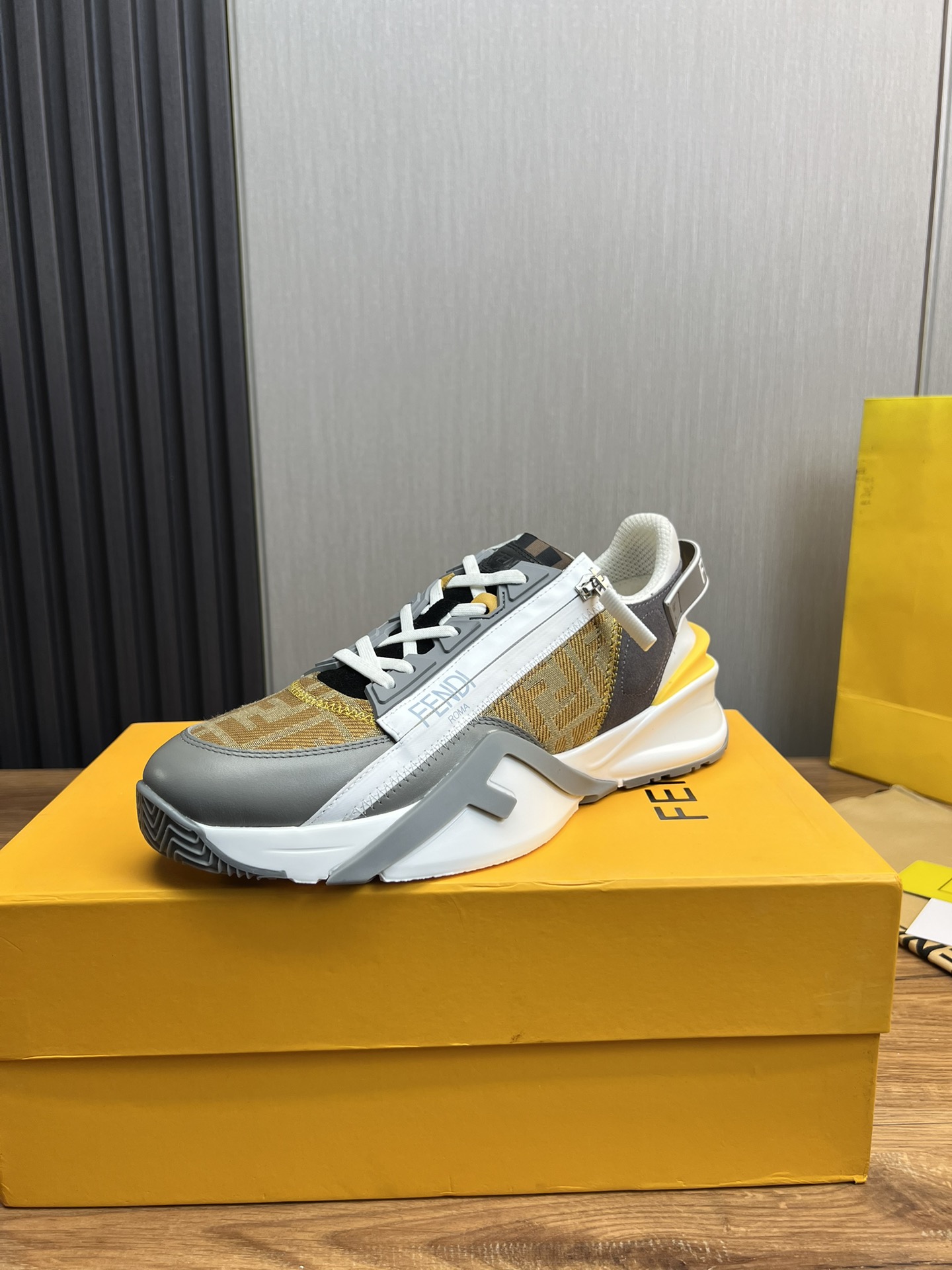 Fendi Men's Fashion Casual Sneakers in Original Leather, Sizes 38-44 11 Fendi Men's Fashion Casual Sneakers in Original Leather, Sizes 38-44