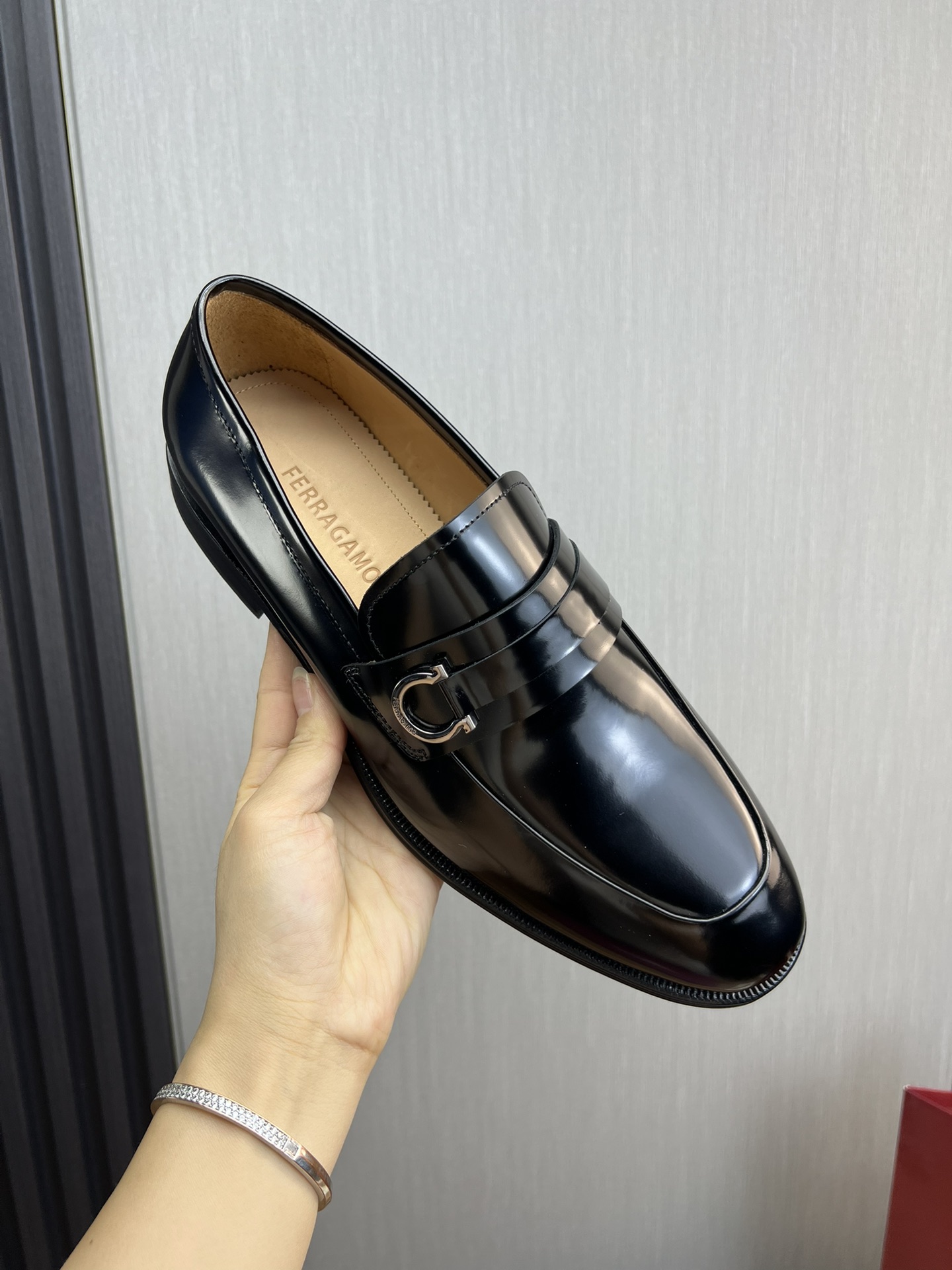 Ferragamo Men's Leather Loafers - Business Casual Shoes, Premium Quality 9 i1731265197 6803 1