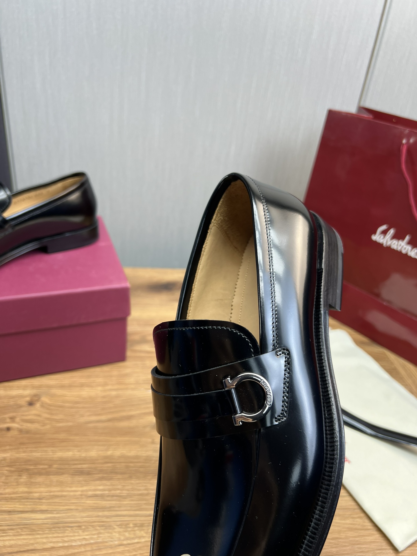 Ferragamo Men's Leather Loafers - Business Casual Shoes, Premium Quality 10 i1731265198 8871 9