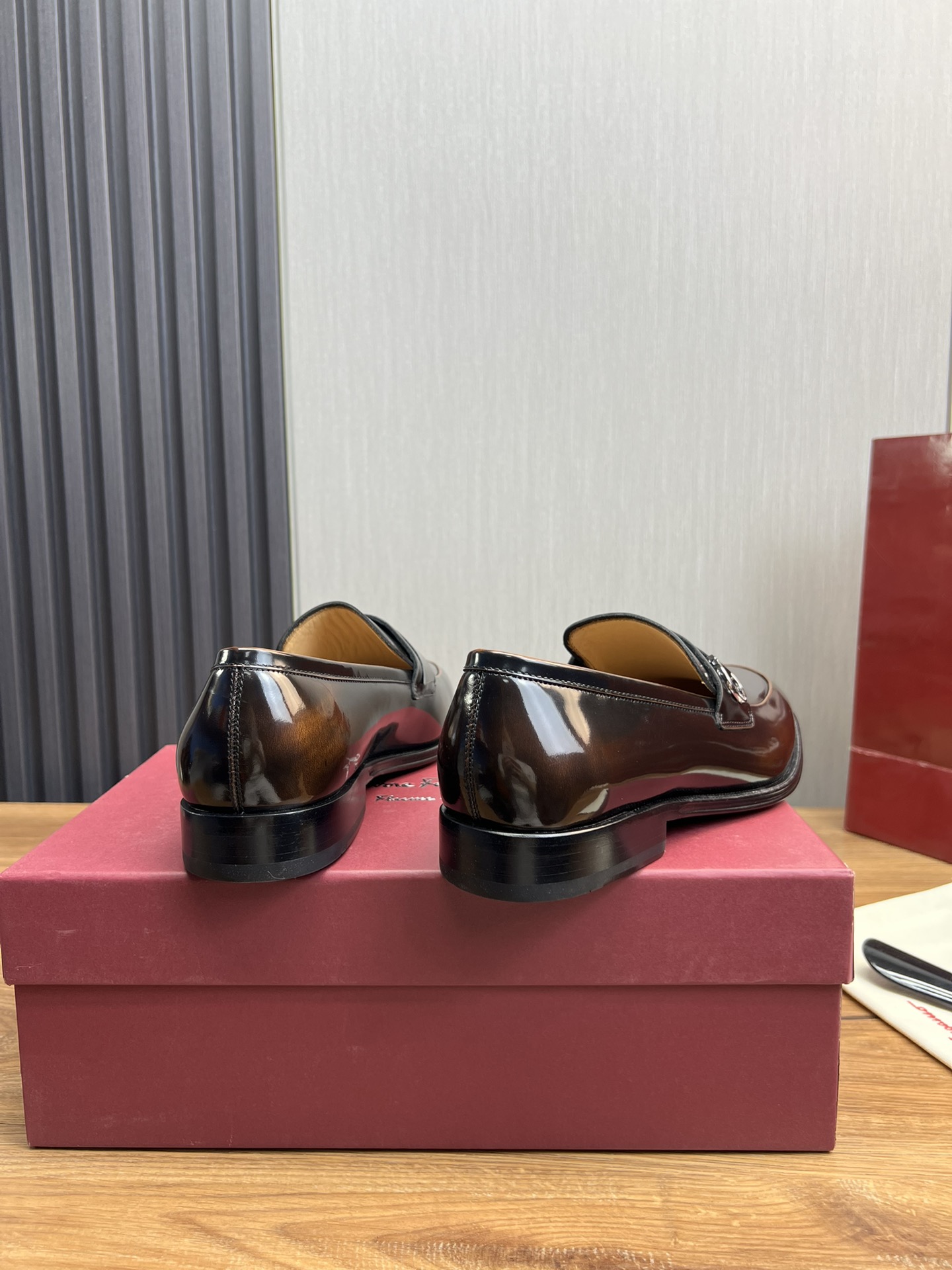 Ferragamo Men's Leather Loafers - Premium Comfort & Style, Sizes 39-44 6 i1731265272 271 1