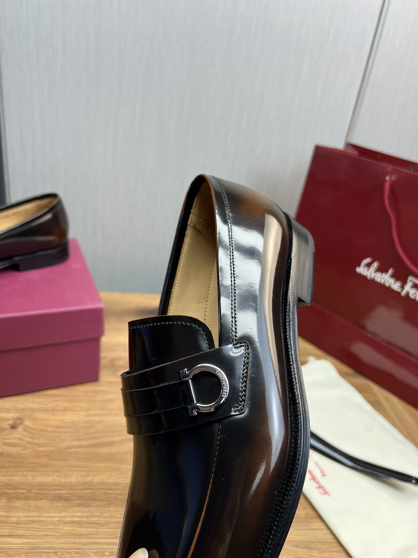 Ferragamo Men's Leather Loafers - Premium Comfort & Style, Sizes 39-44 10 i1731265273 5156 8
