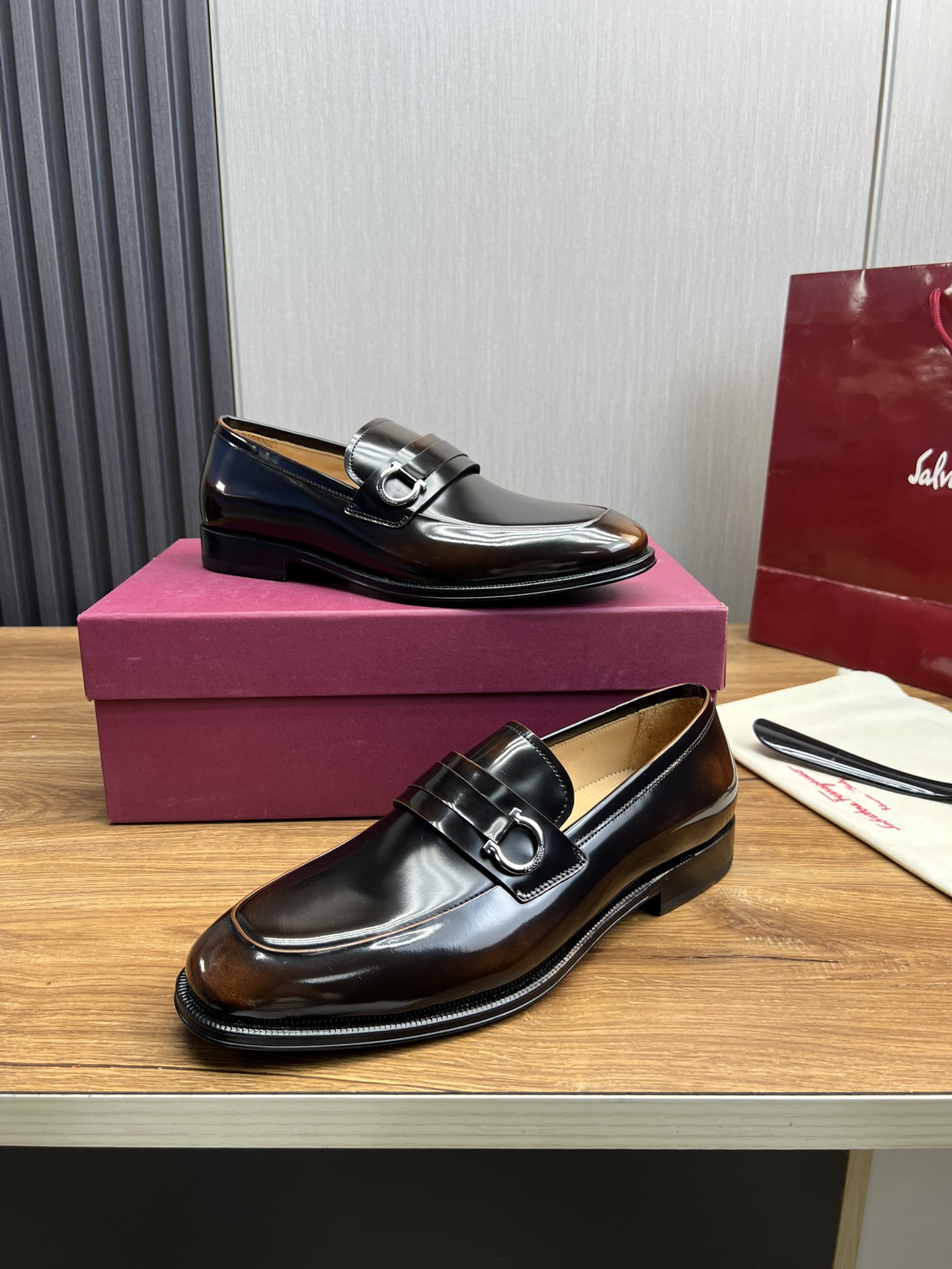 Ferragamo Men's Leather Loafers - Premium Comfort & Style, Sizes 39-44 5 i1731265273 8104 4