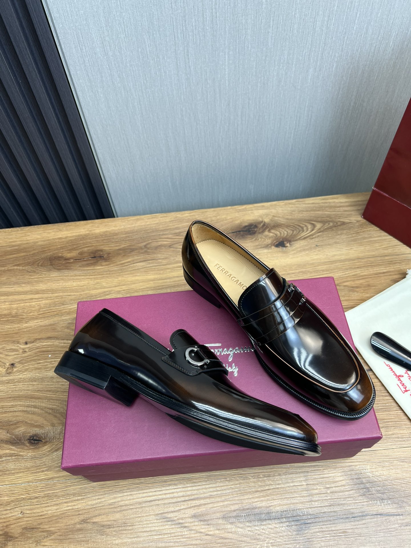 Ferragamo Men's Leather Loafers - Premium Comfort & Style, Sizes 39-44 7 i1731265273 925 6