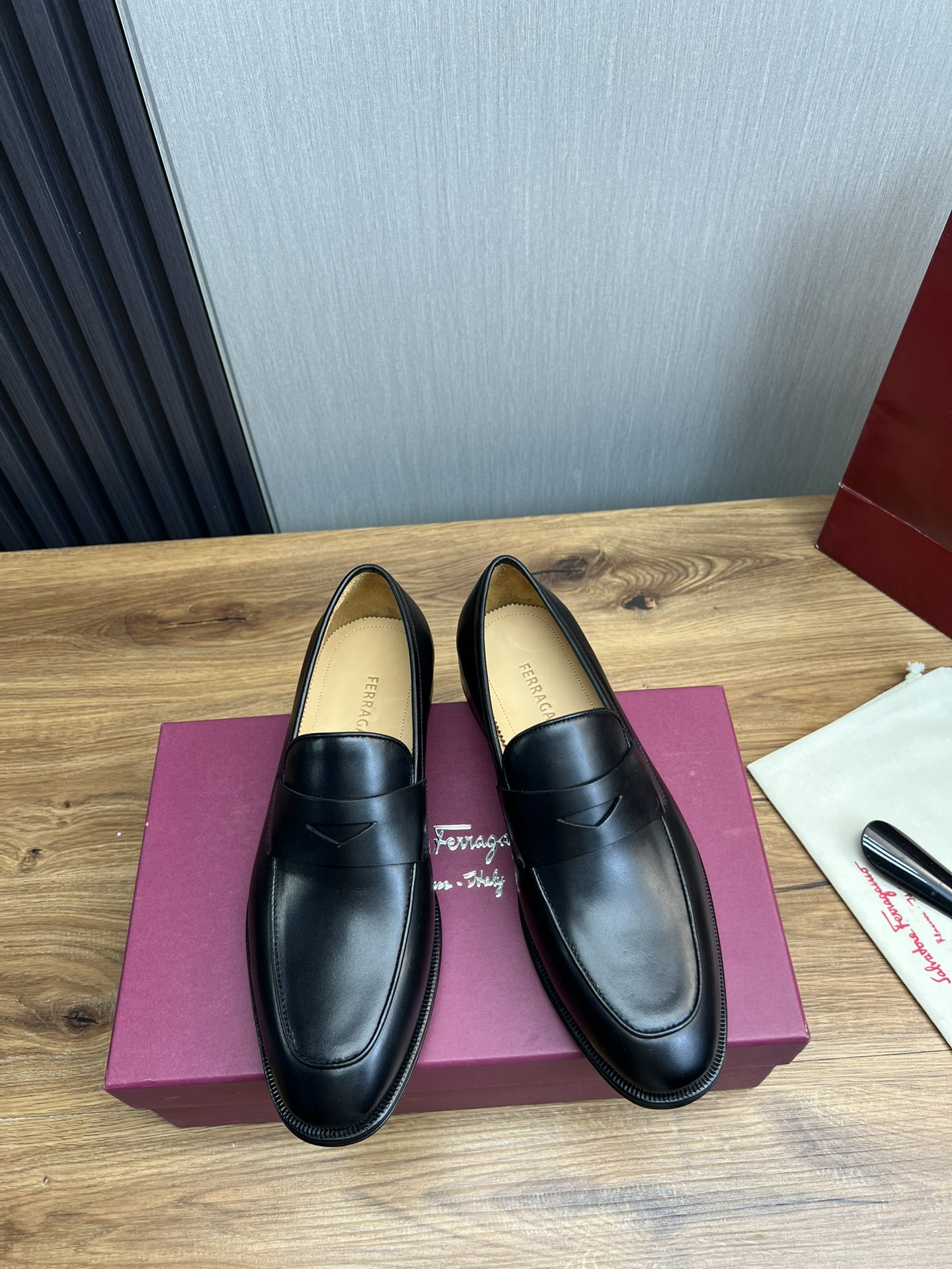 Ferragamo Men's Business Casual Leather Loafers, Original Leather Sole 3 i1731265355 2632 3