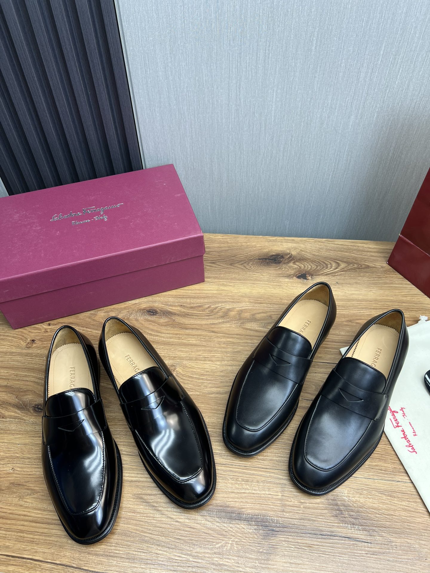 Ferragamo Men's Business Casual Leather Loafers, Original Leather Sole