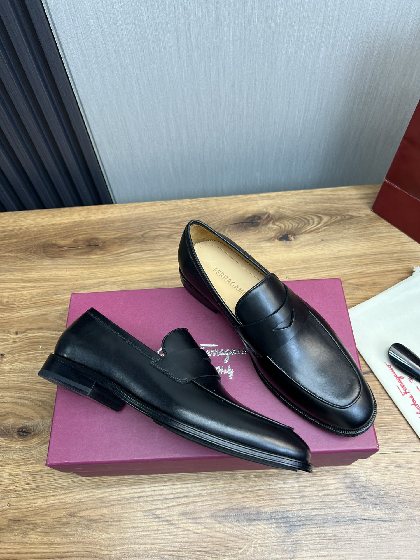 Ferragamo Men's Business Casual Leather Loafers, Original Leather Sole 7 i1731265356 863 6