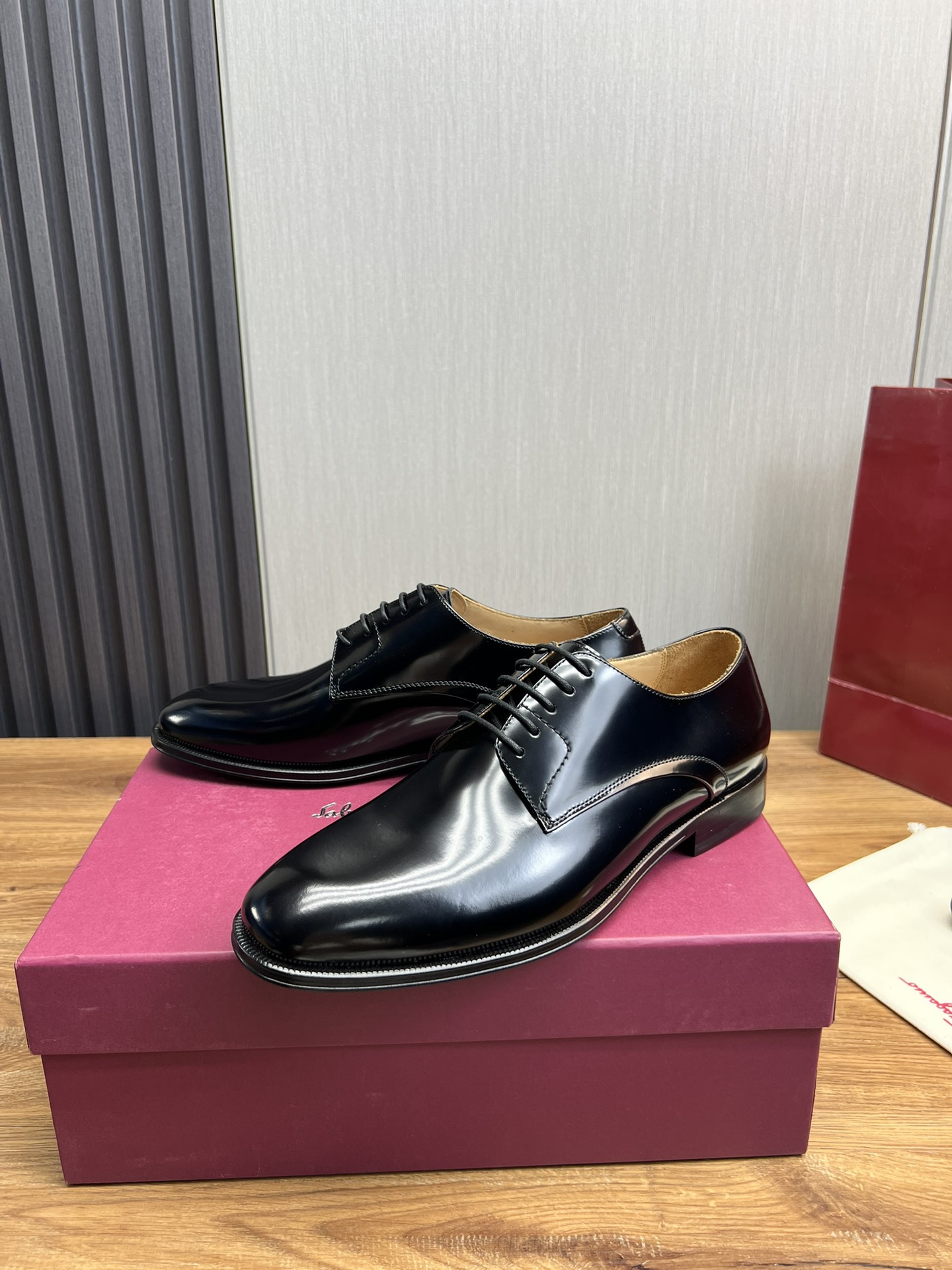 Ferragamo Men's Black Leather Lace-Up Business Casual Dress Shoes 4 i1731265976 1972 10