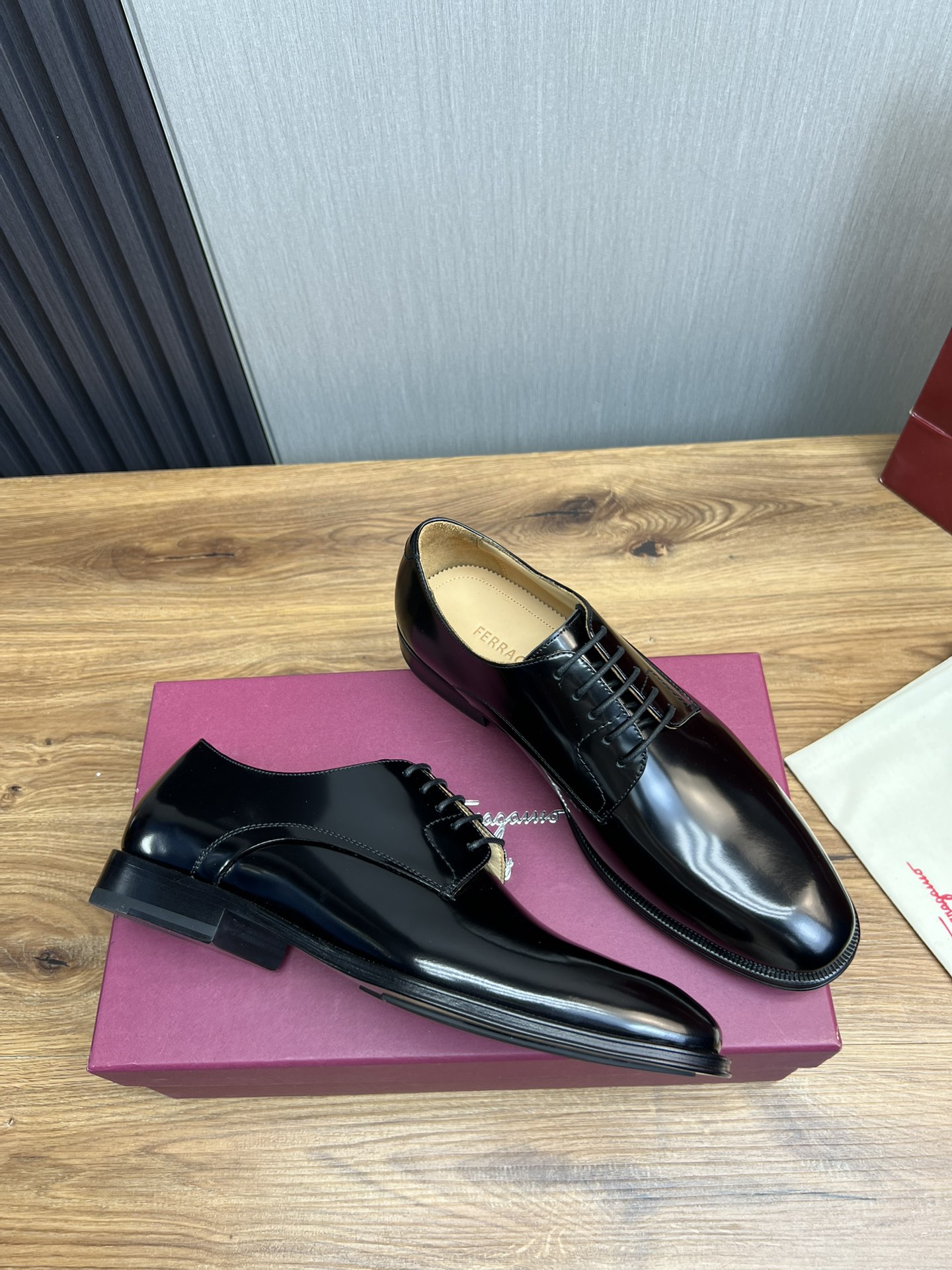 Ferragamo Men's Black Leather Lace-Up Business Casual Dress Shoes 7 i1731265976 2818 5